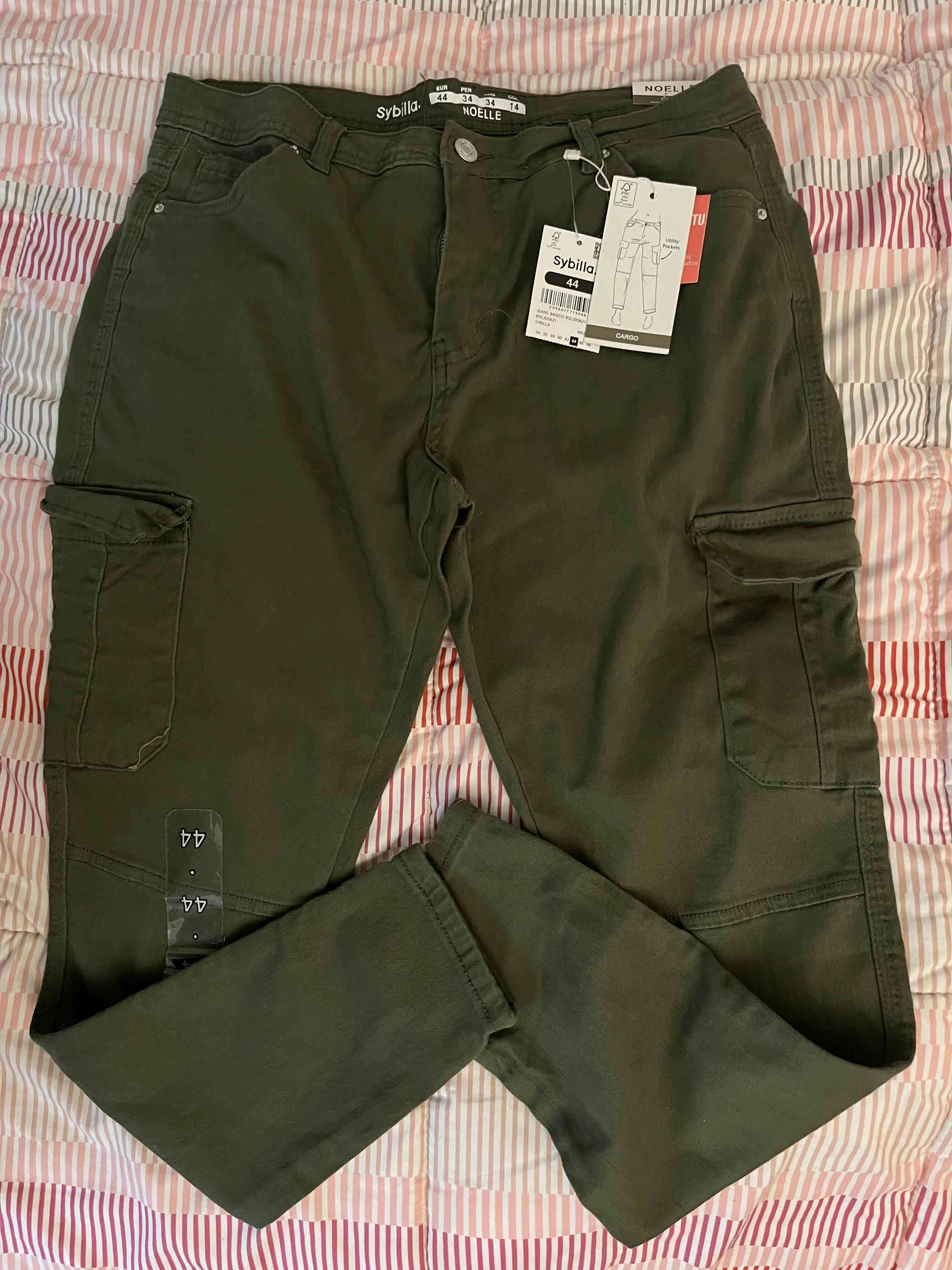 Pantalones cargo verde oliva nuevos - 3