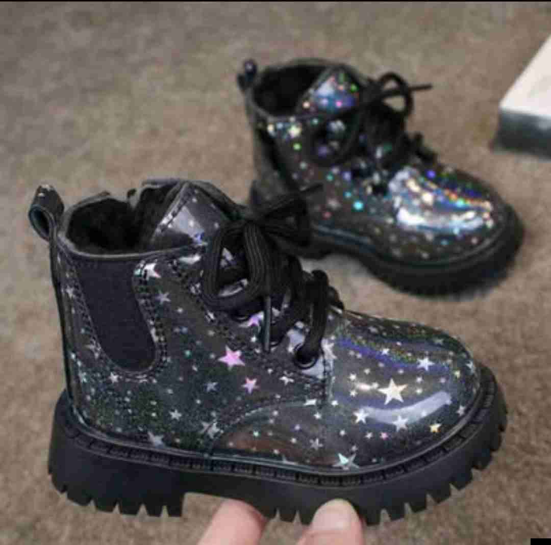 Botines de estrellas brillantes NRO 26