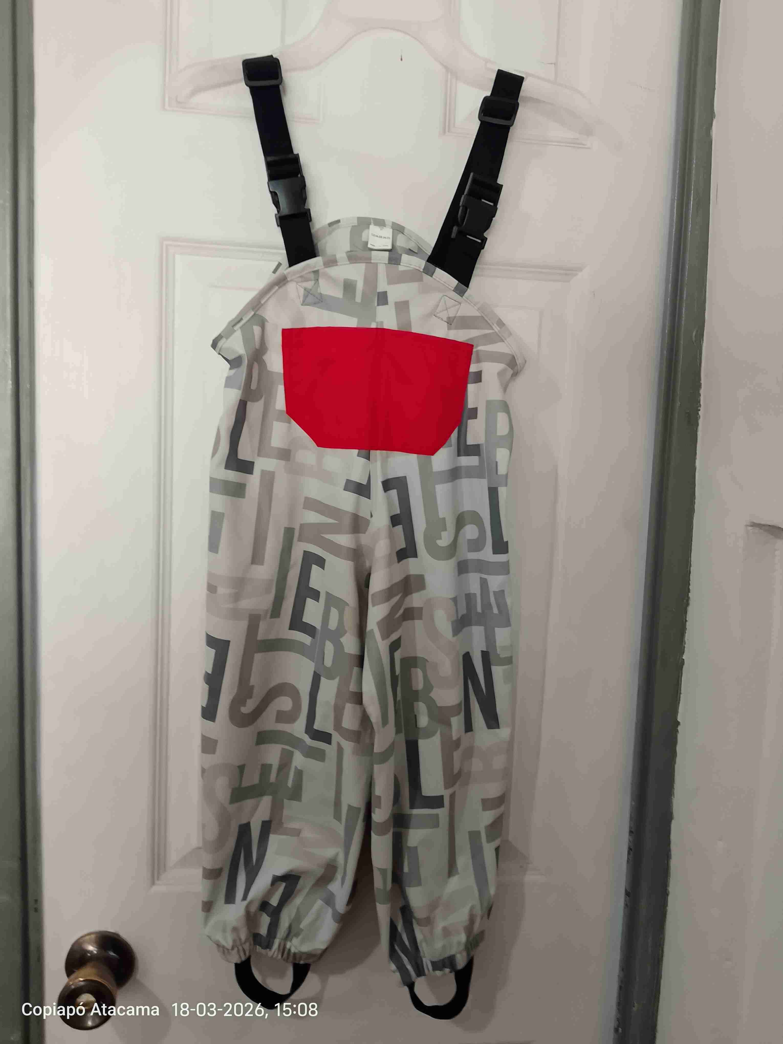 Jardinera impermeable infantil estampado