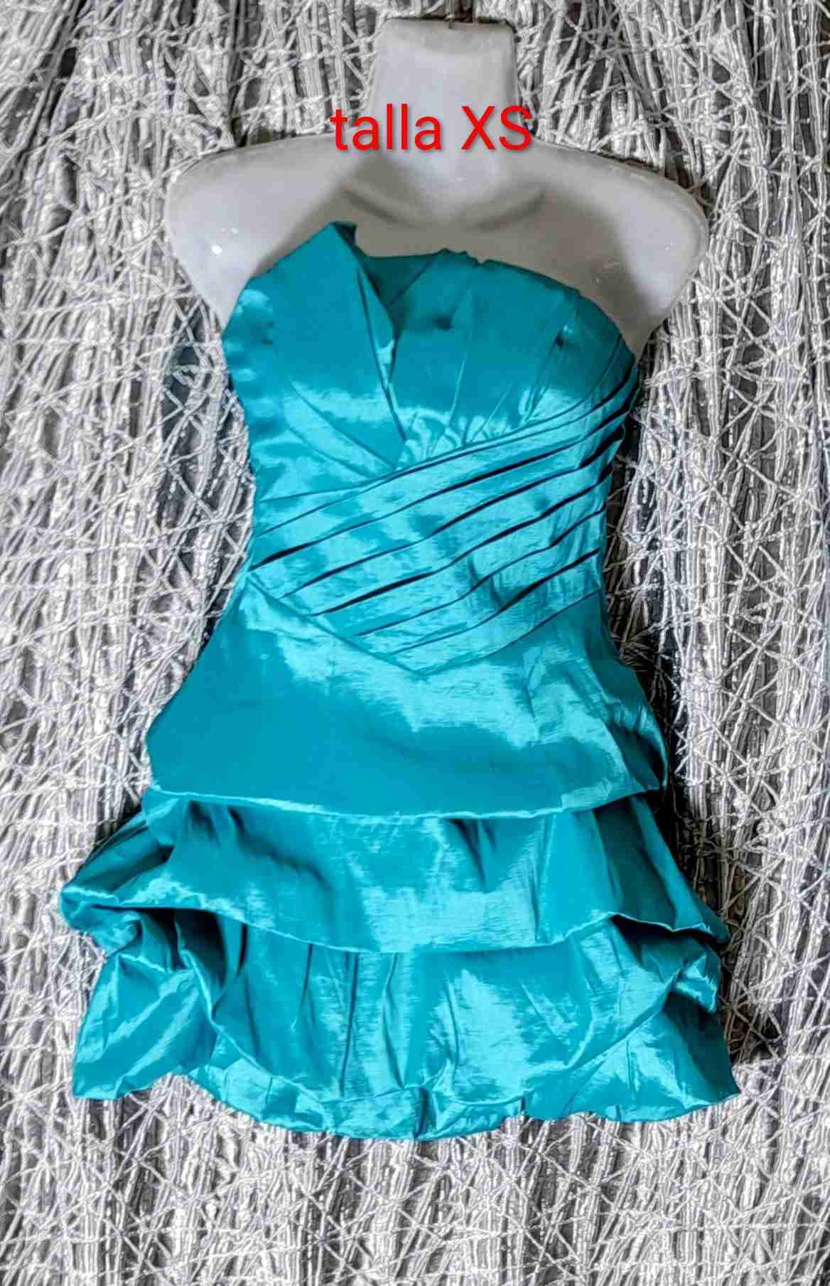 Top strapless rojo con brillos - miniatura 2