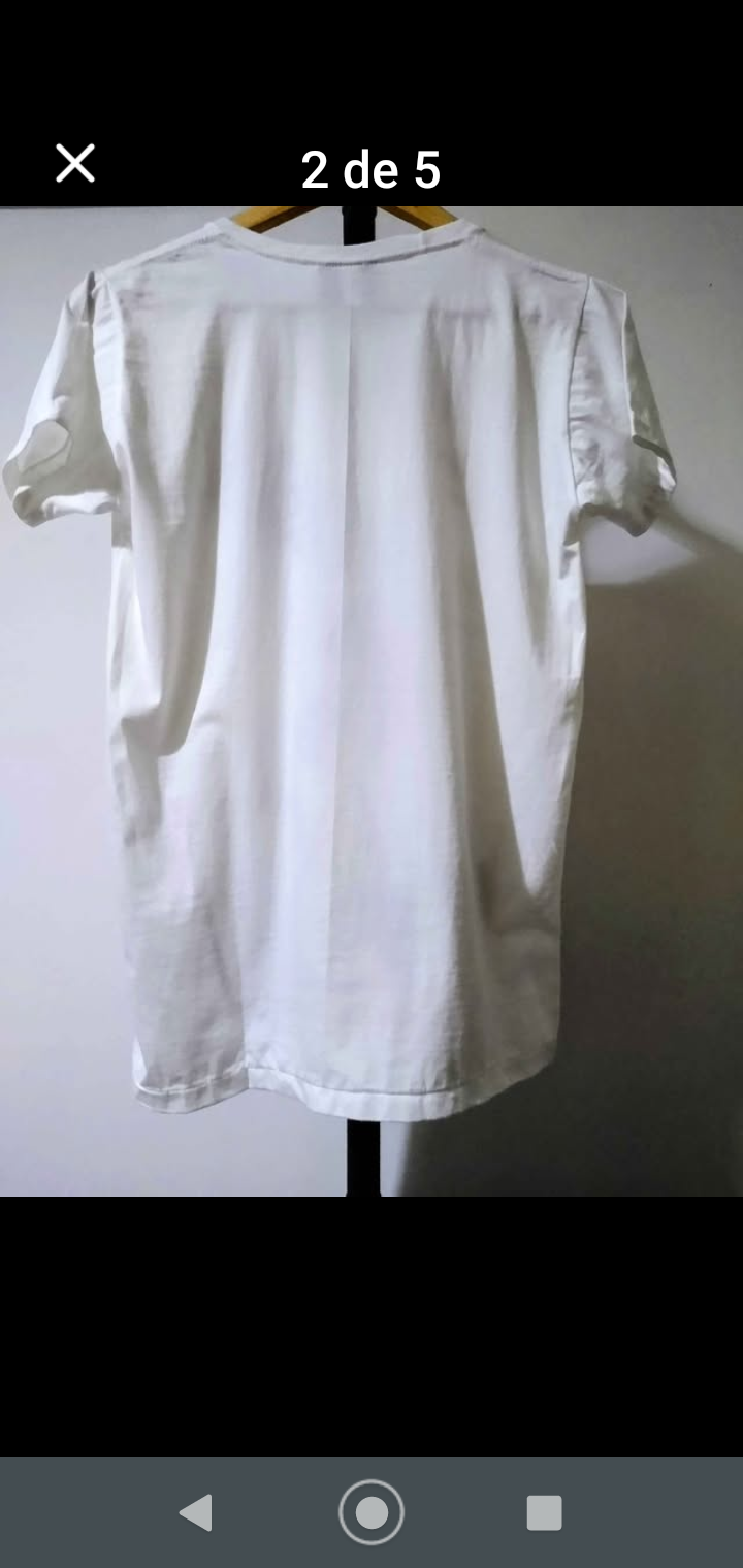 Polera blanca con diseño vintage - miniatura 2