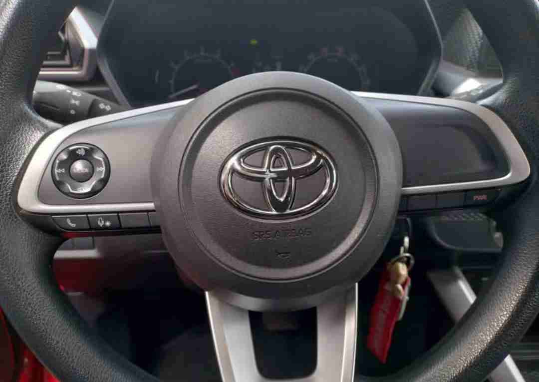 Toyota raize rojo - 6