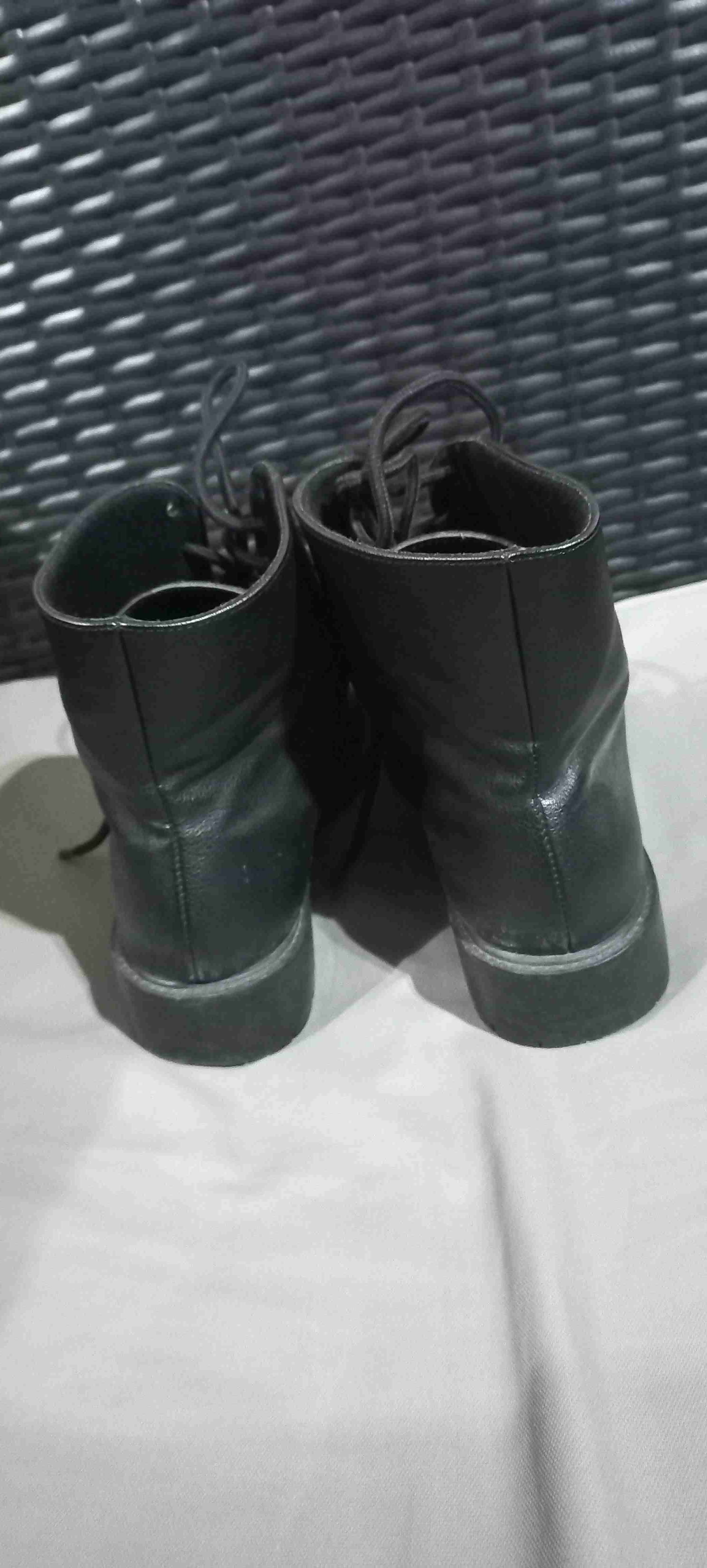 Botas negras de cuero - 3