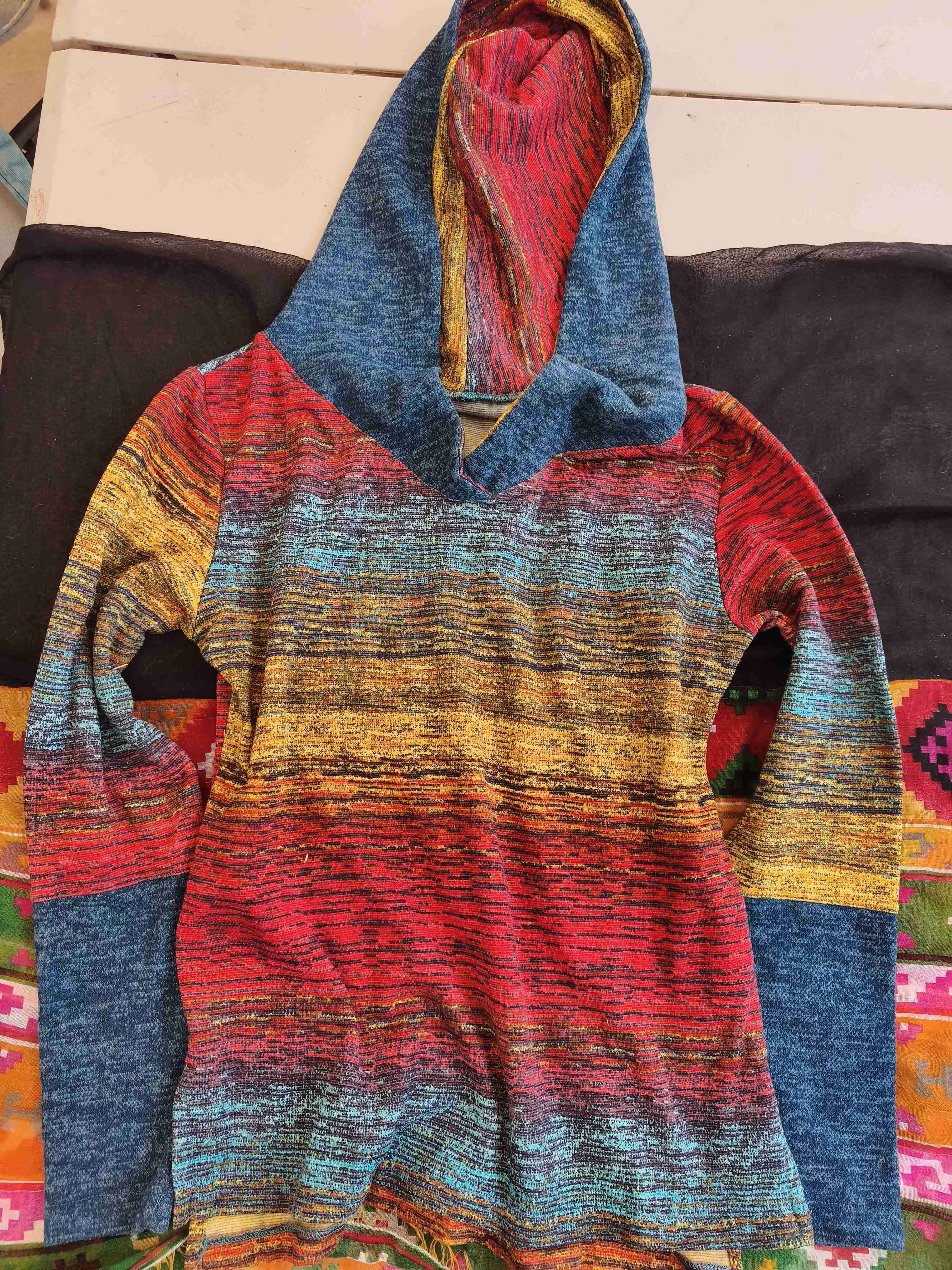 Polerón multicolor con capucha - 2