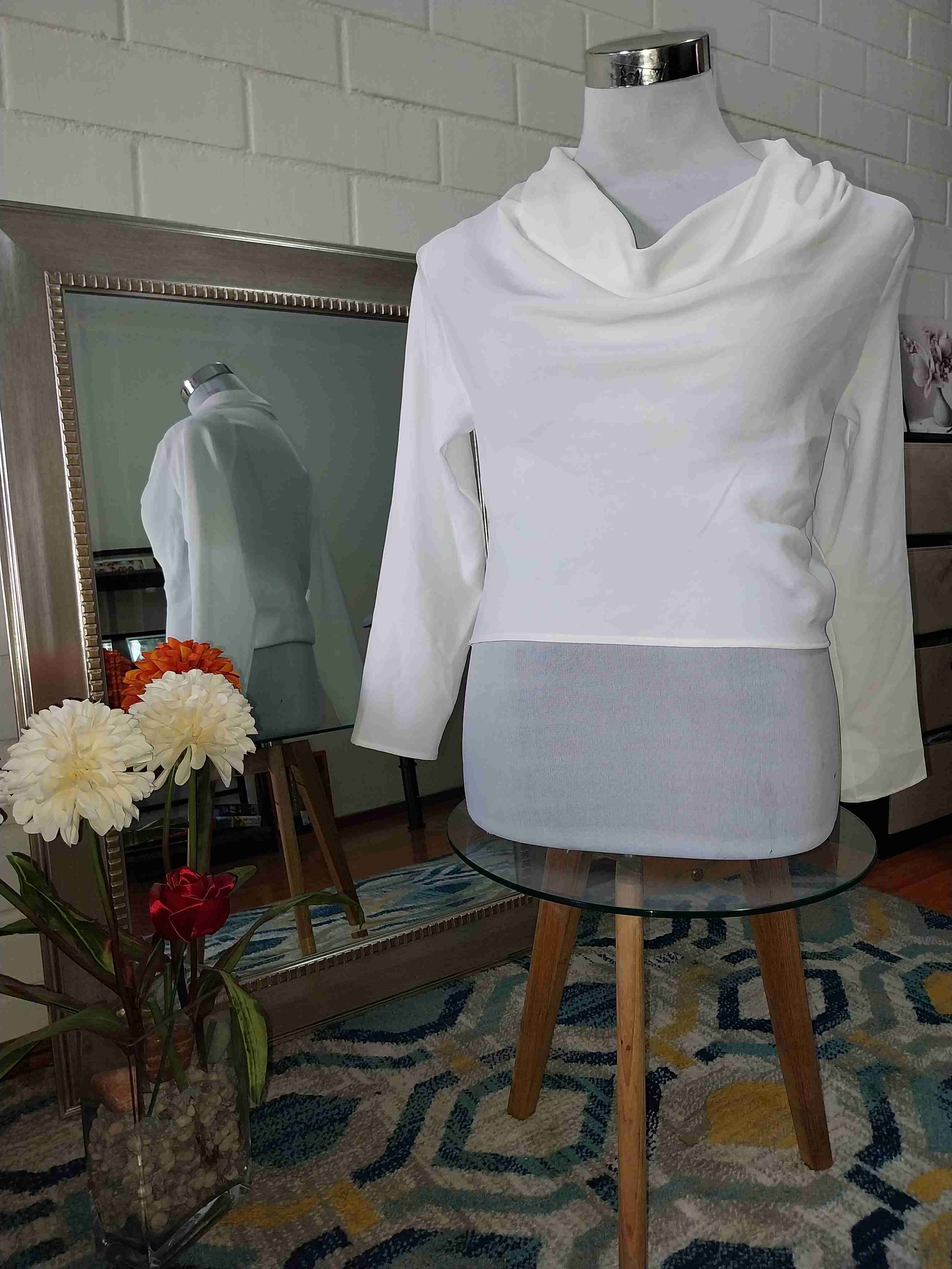 Polera estampada de ángeles,toda la ropa $3000 cad - 3