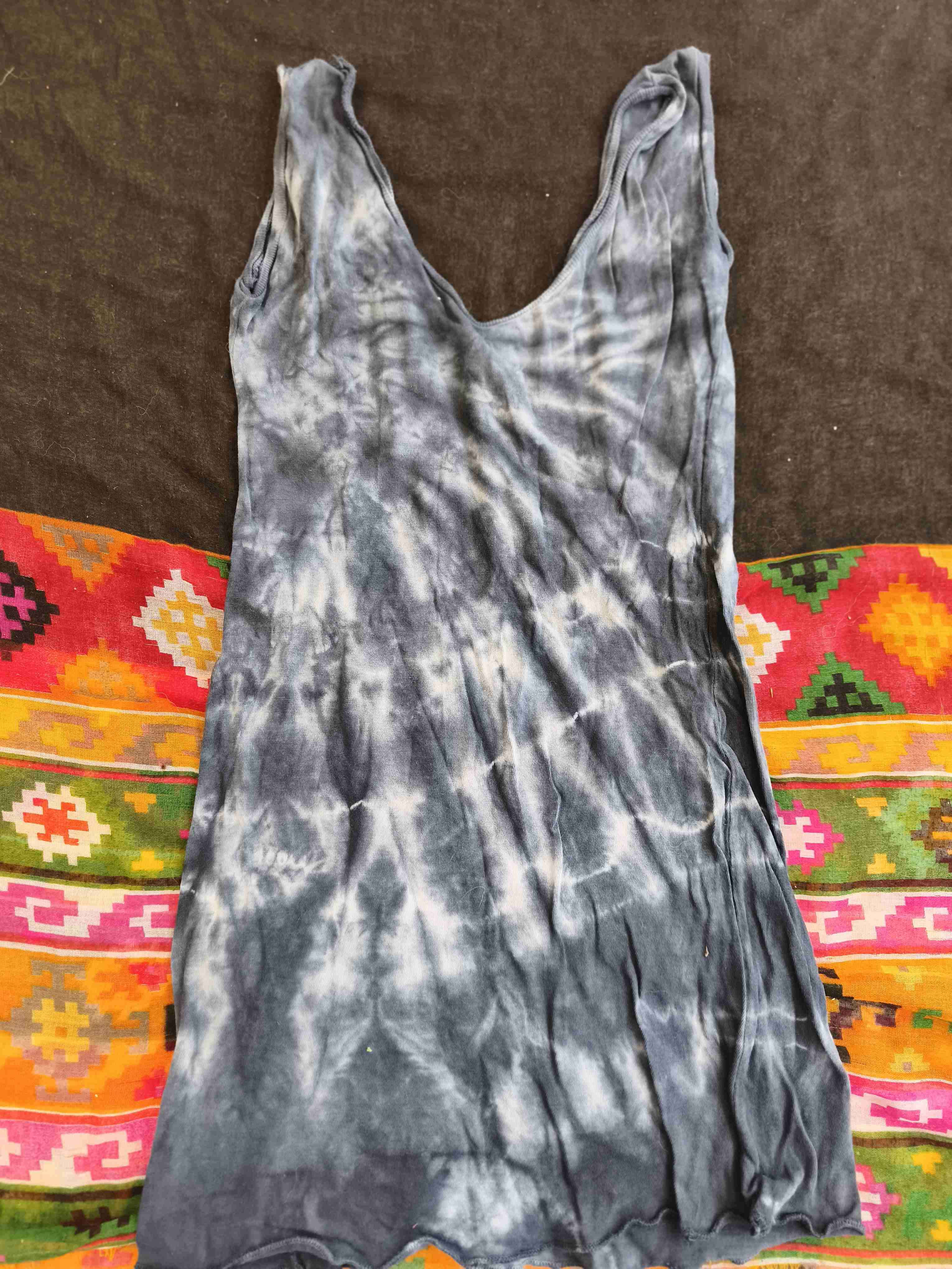 Vestido tie-dye sin mangas