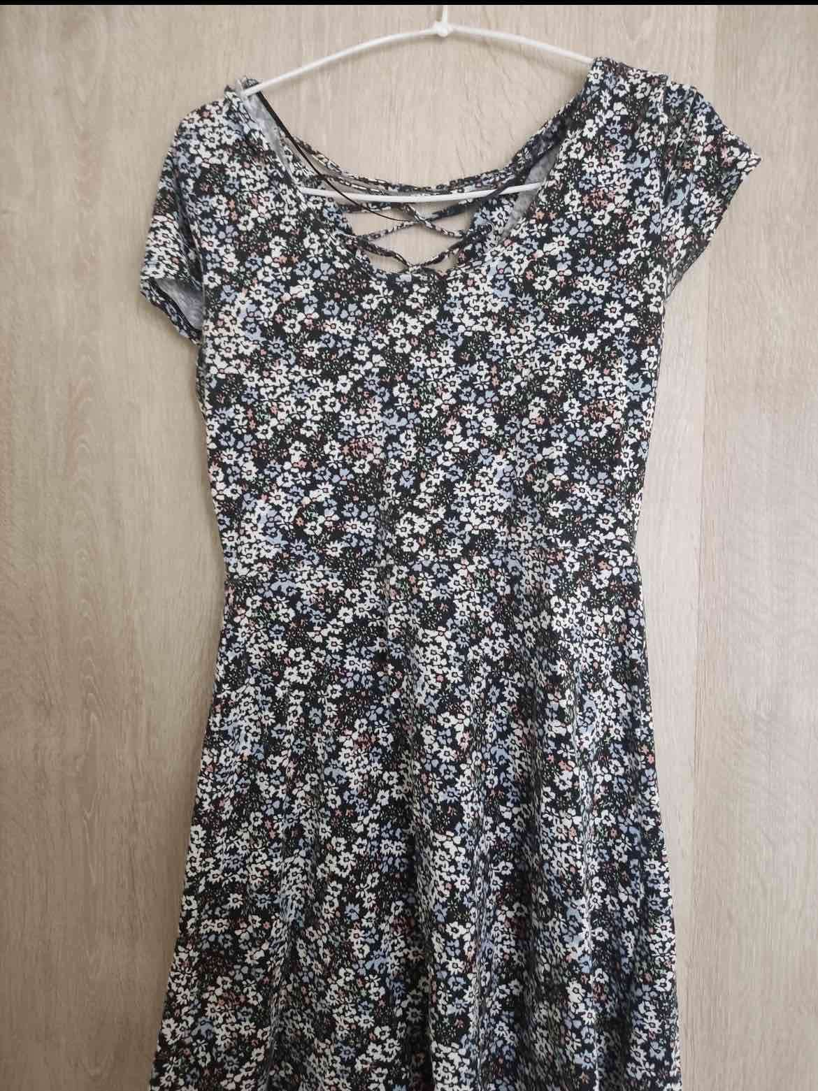 Vestido floreado corto