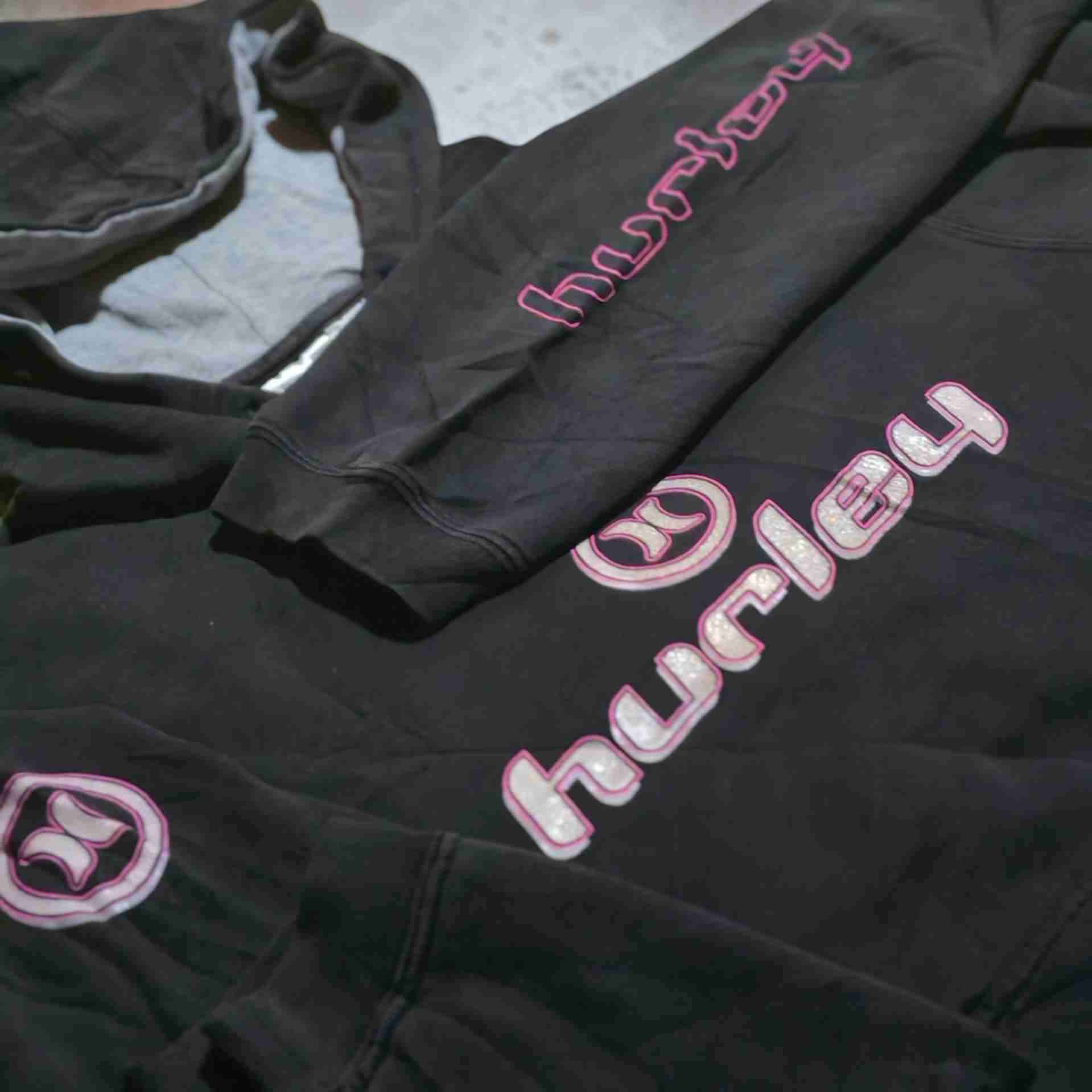 Polerón negro Hurley con capucha - miniatura 2