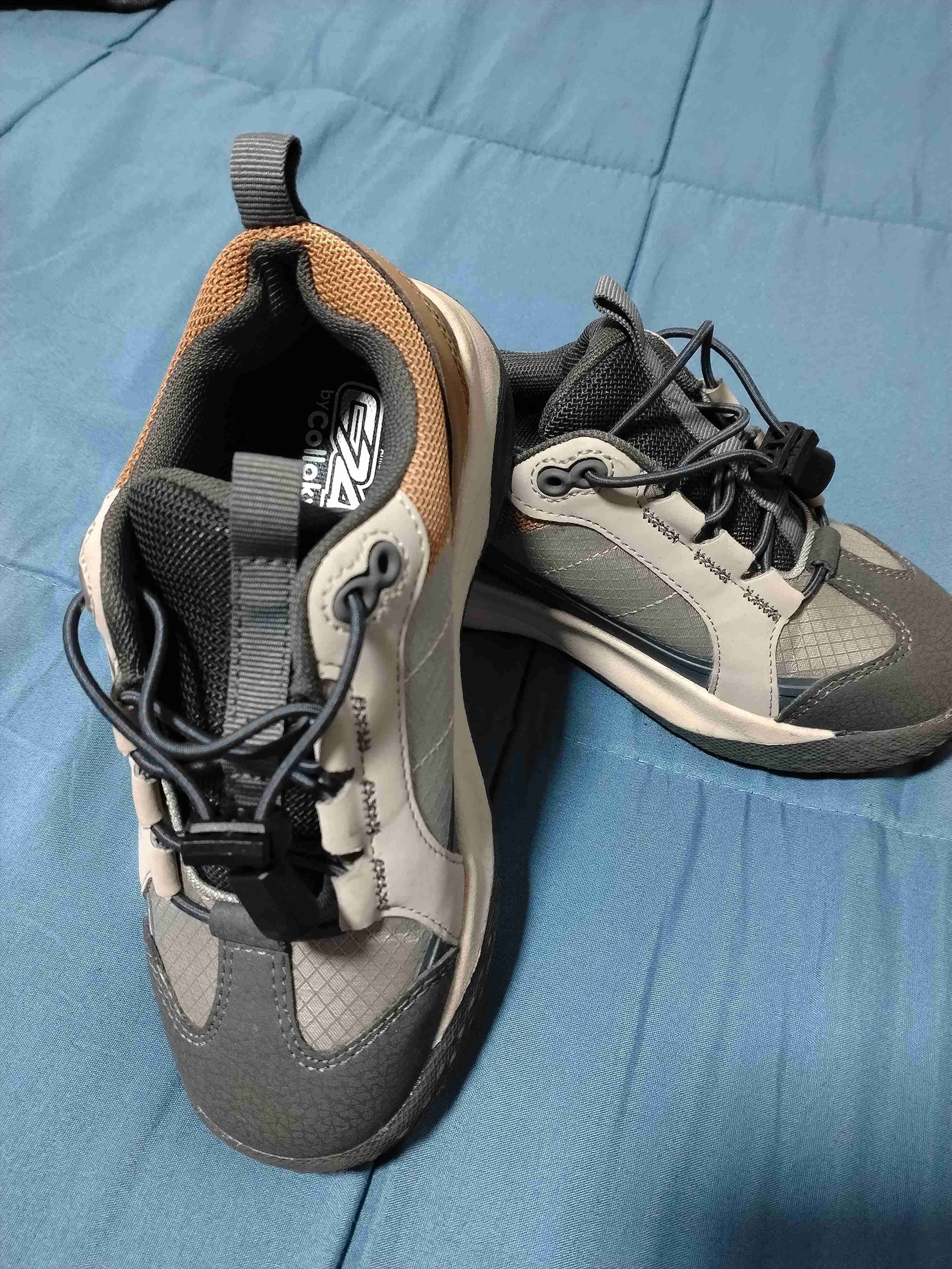 Zapatillas deportivas gris y beige - miniatura 2