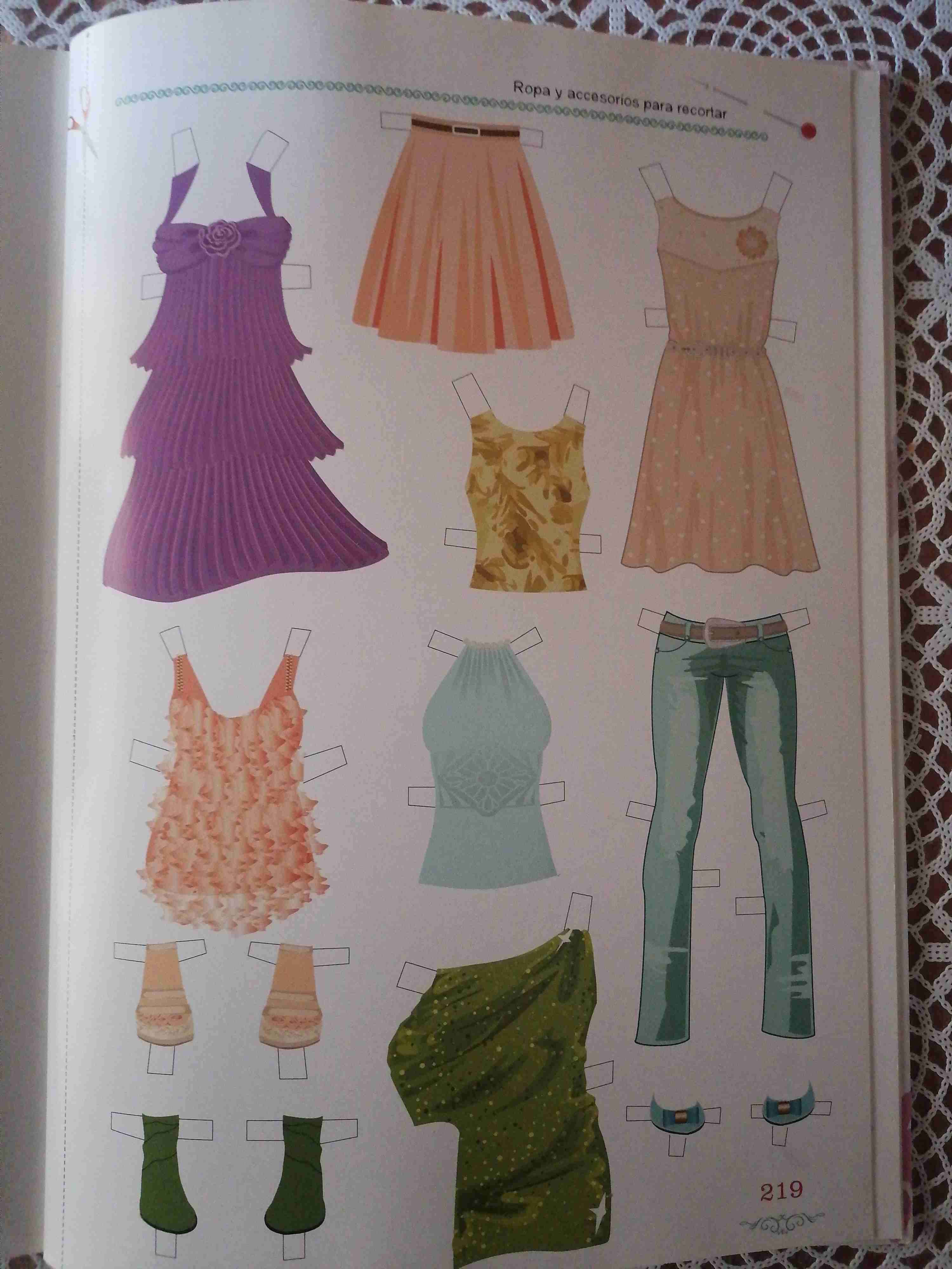 Libro Pequeñas Diseñadoras de Modas - miniatura 6