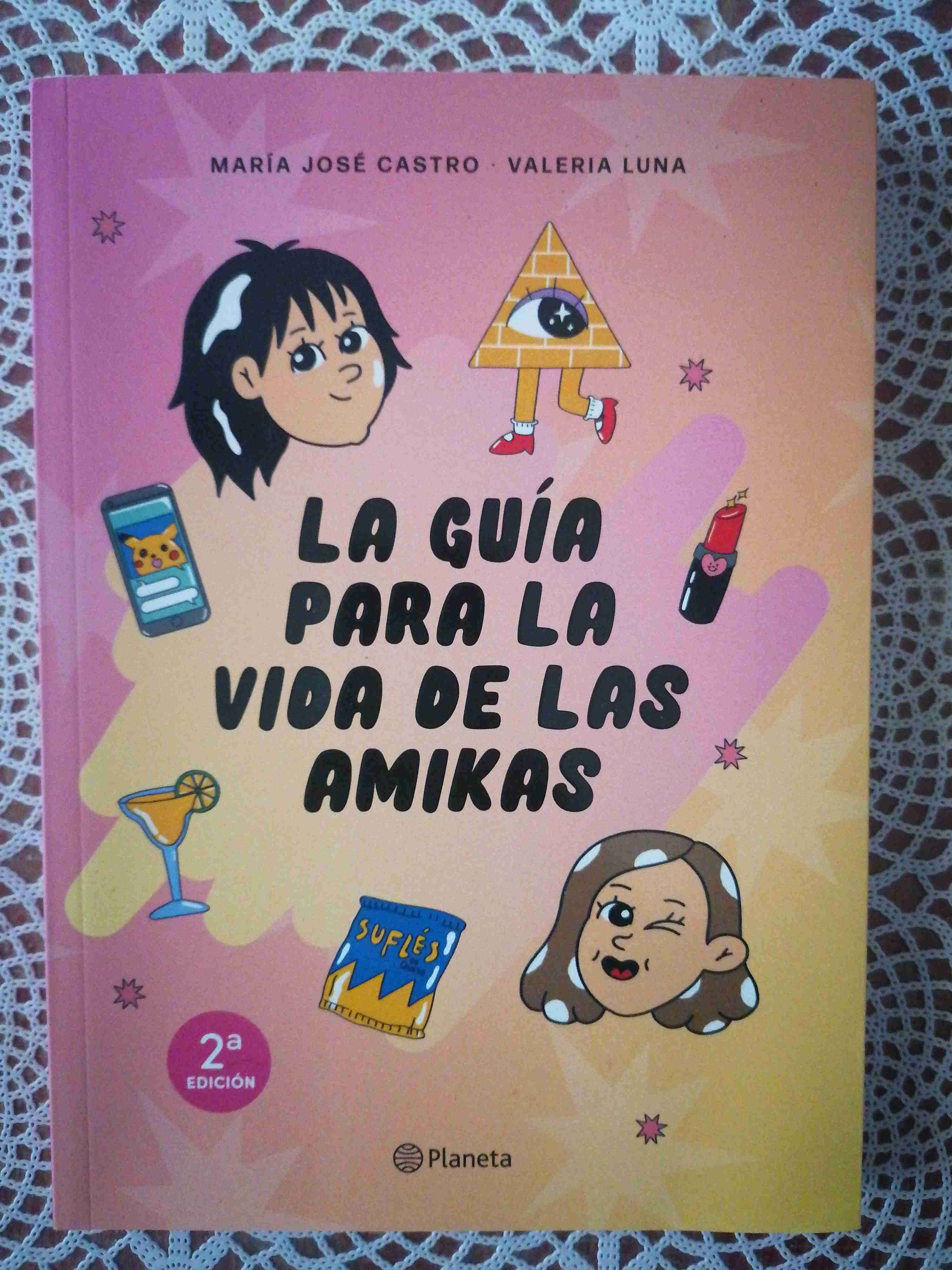 Libro 'La guía para la vida de las amikas' - miniatura 1