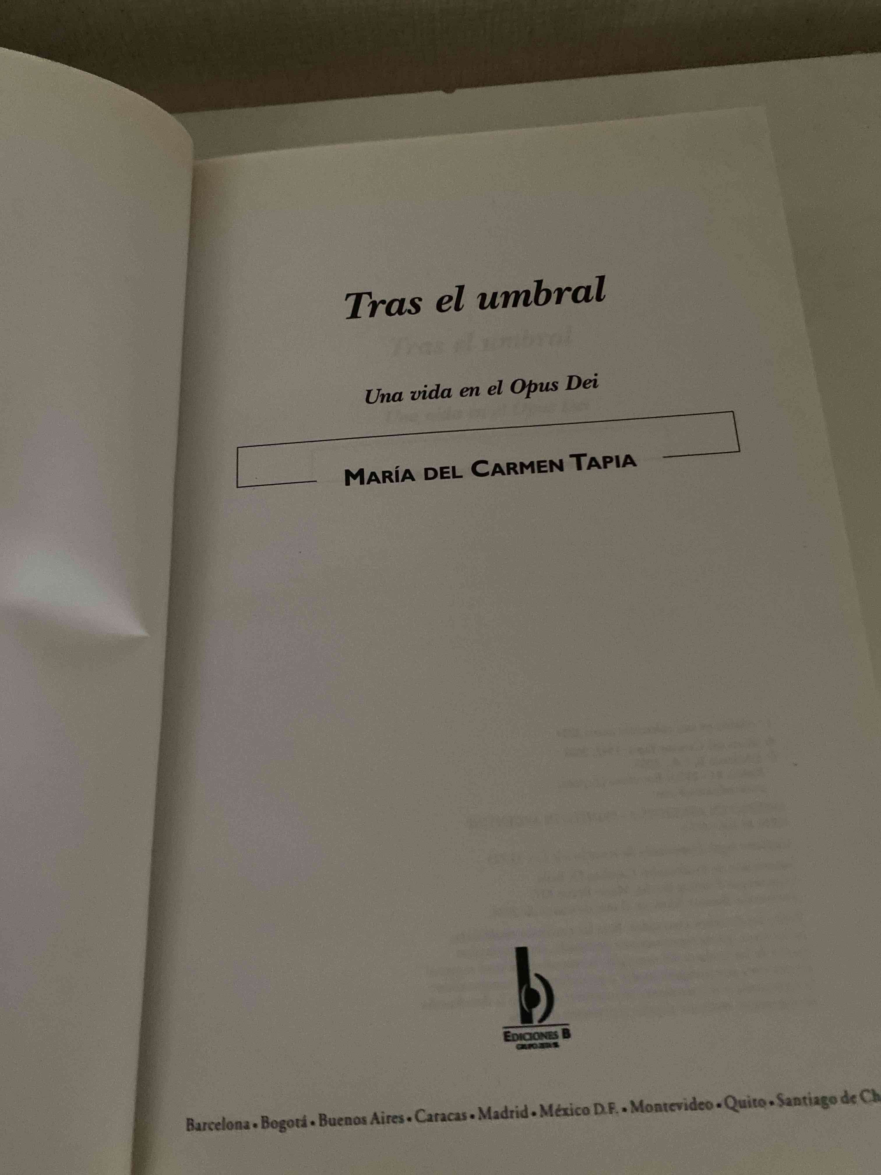 Libro Tras el Umbral - María del Carmen Tapia - 3