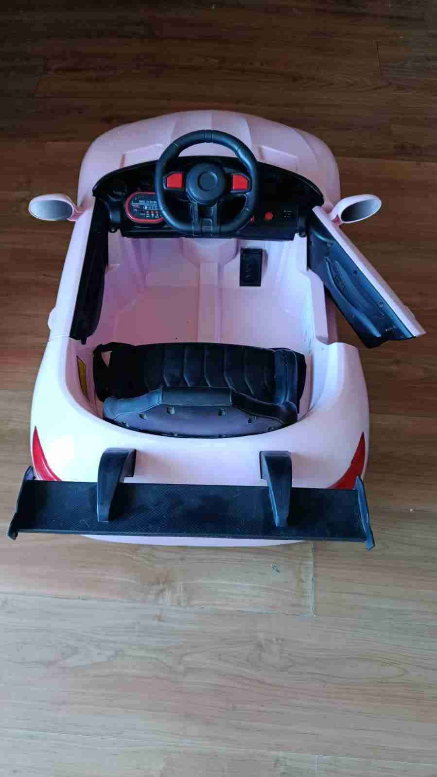 Auto eléctrico juguete infantil rosado - miniatura 2