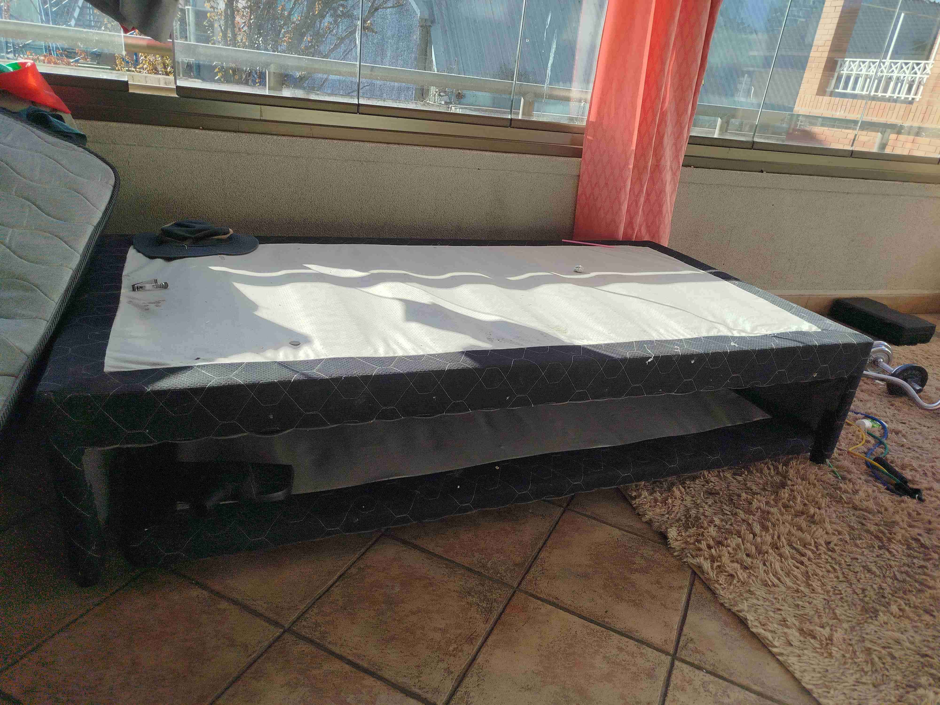 Base cama individual usada