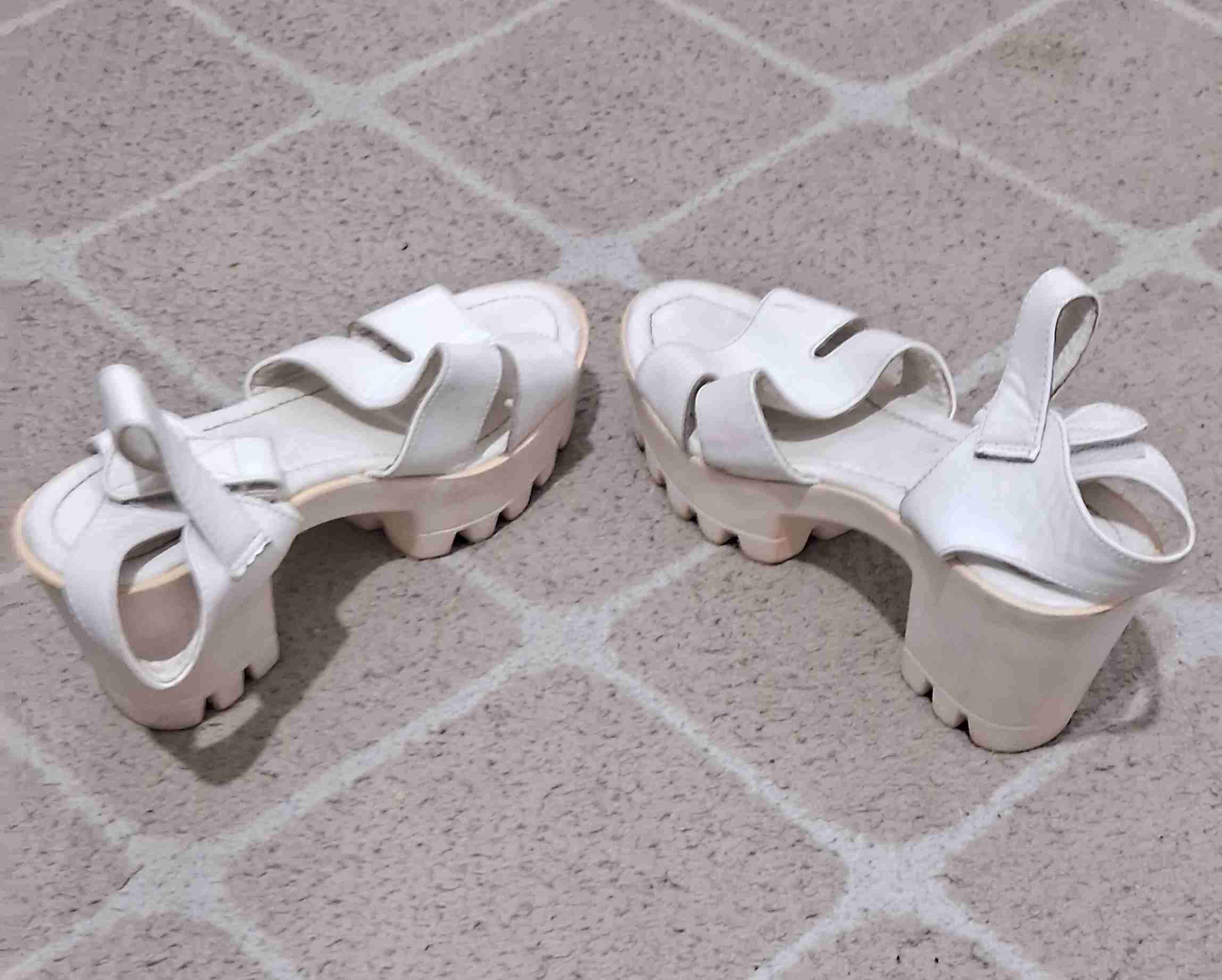 Sandalias blancas con plataforma - 3