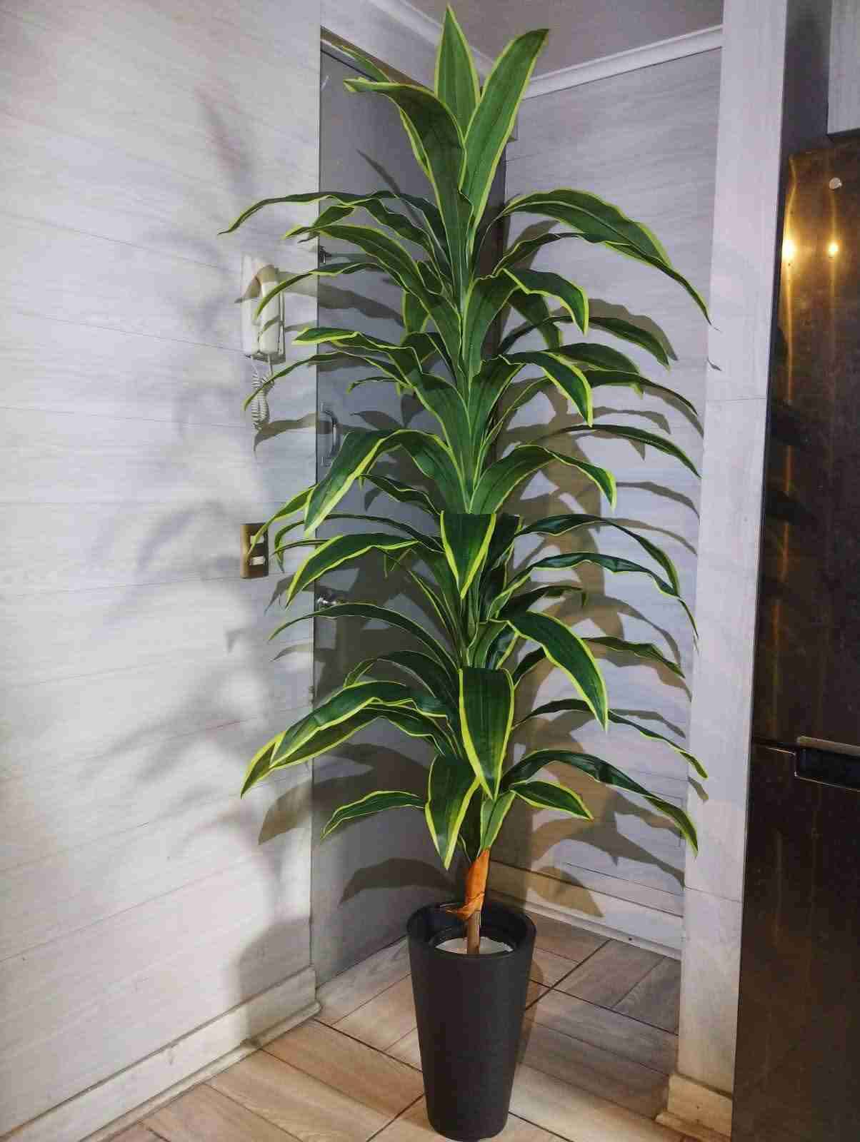 Árbol artificial decorativo grande - 2