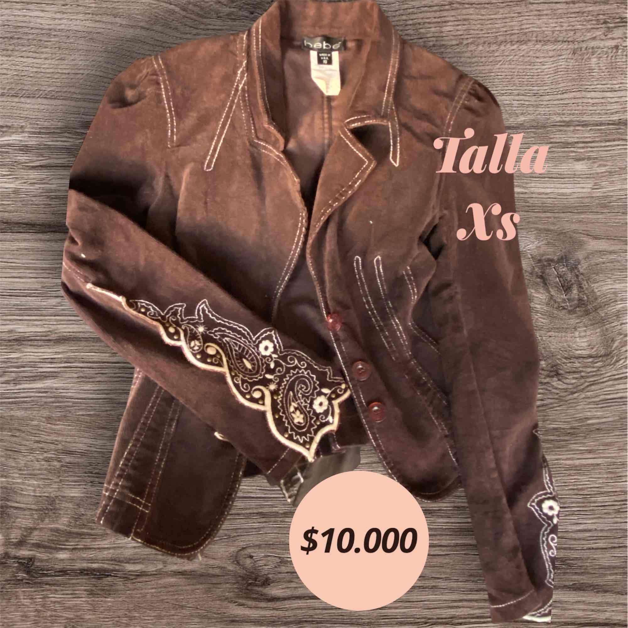 Chaqueta cotele marrón con bordados