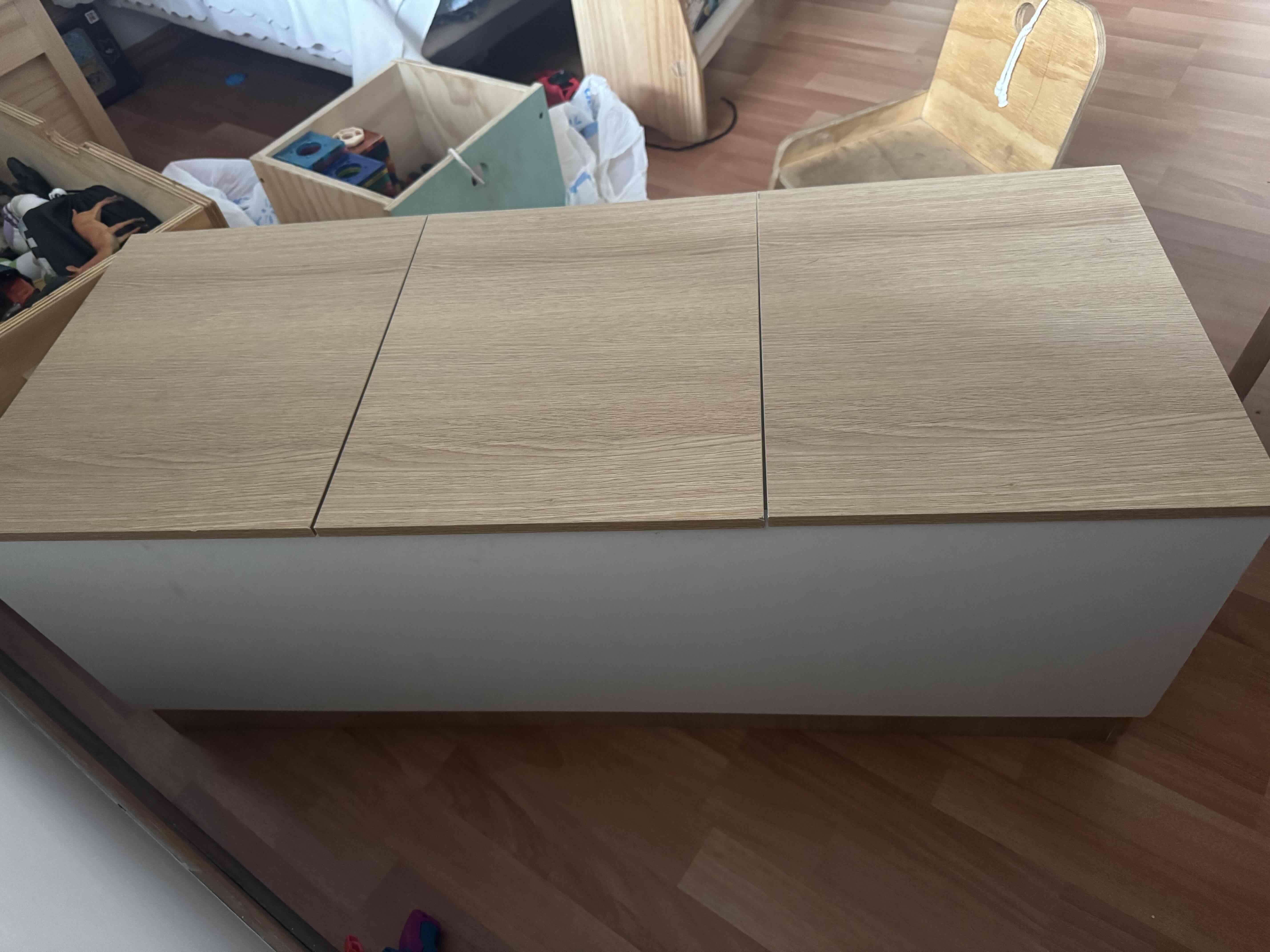 Mueble organizador de madera clara - miniatura 1