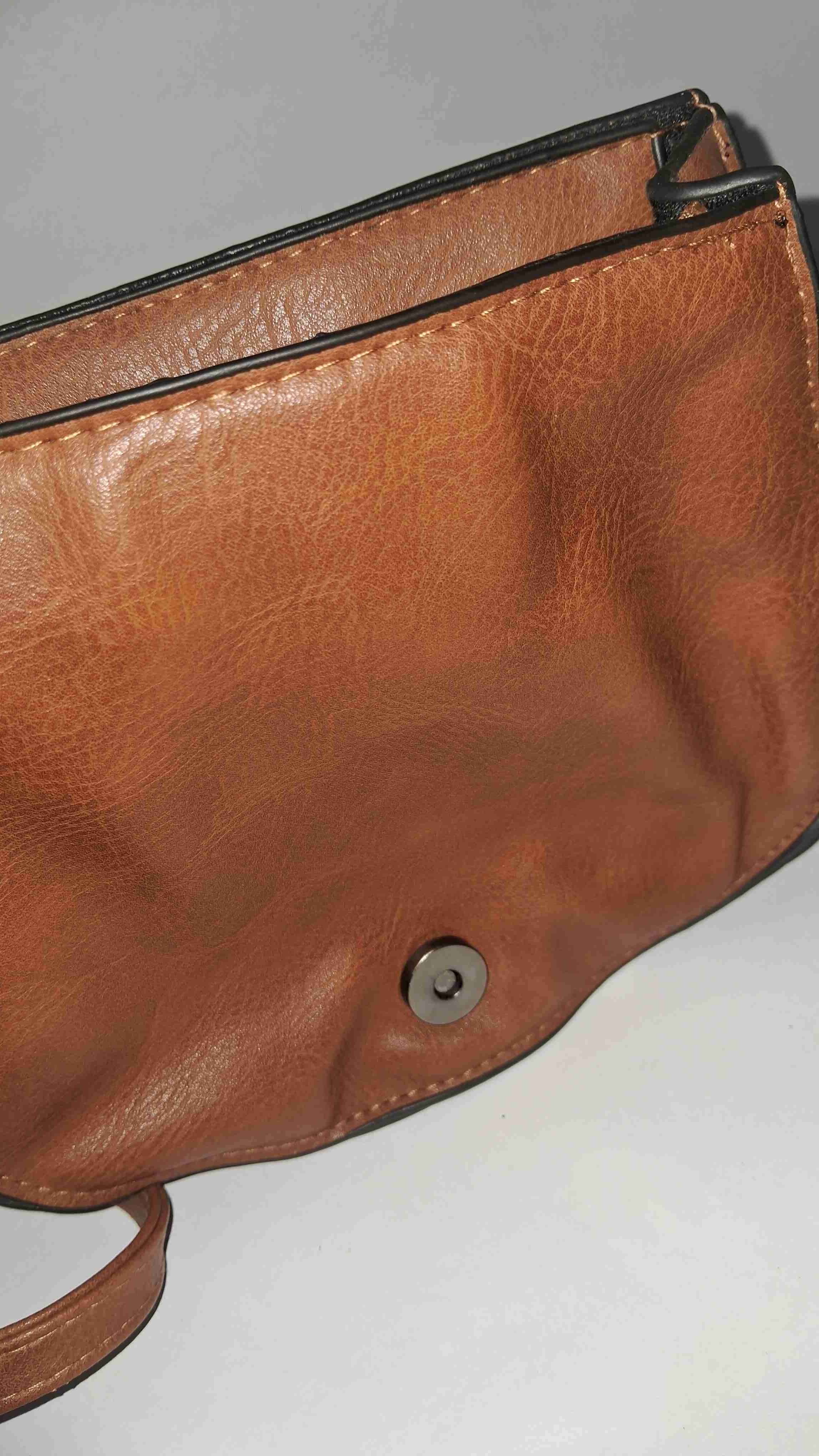 Cartera de cuero marrón con hebilla - 2