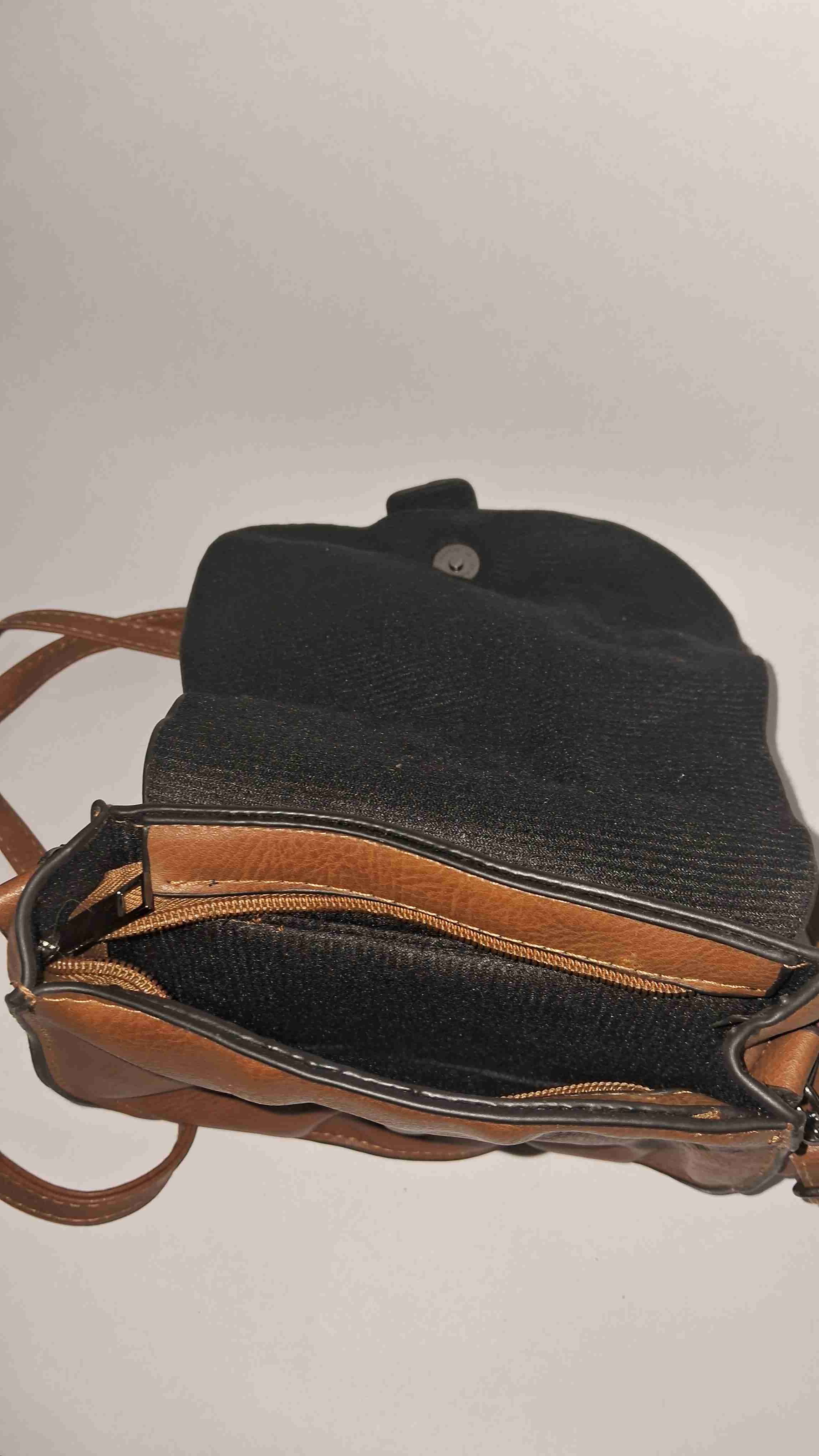 Cartera de cuero marrón con hebilla - 4