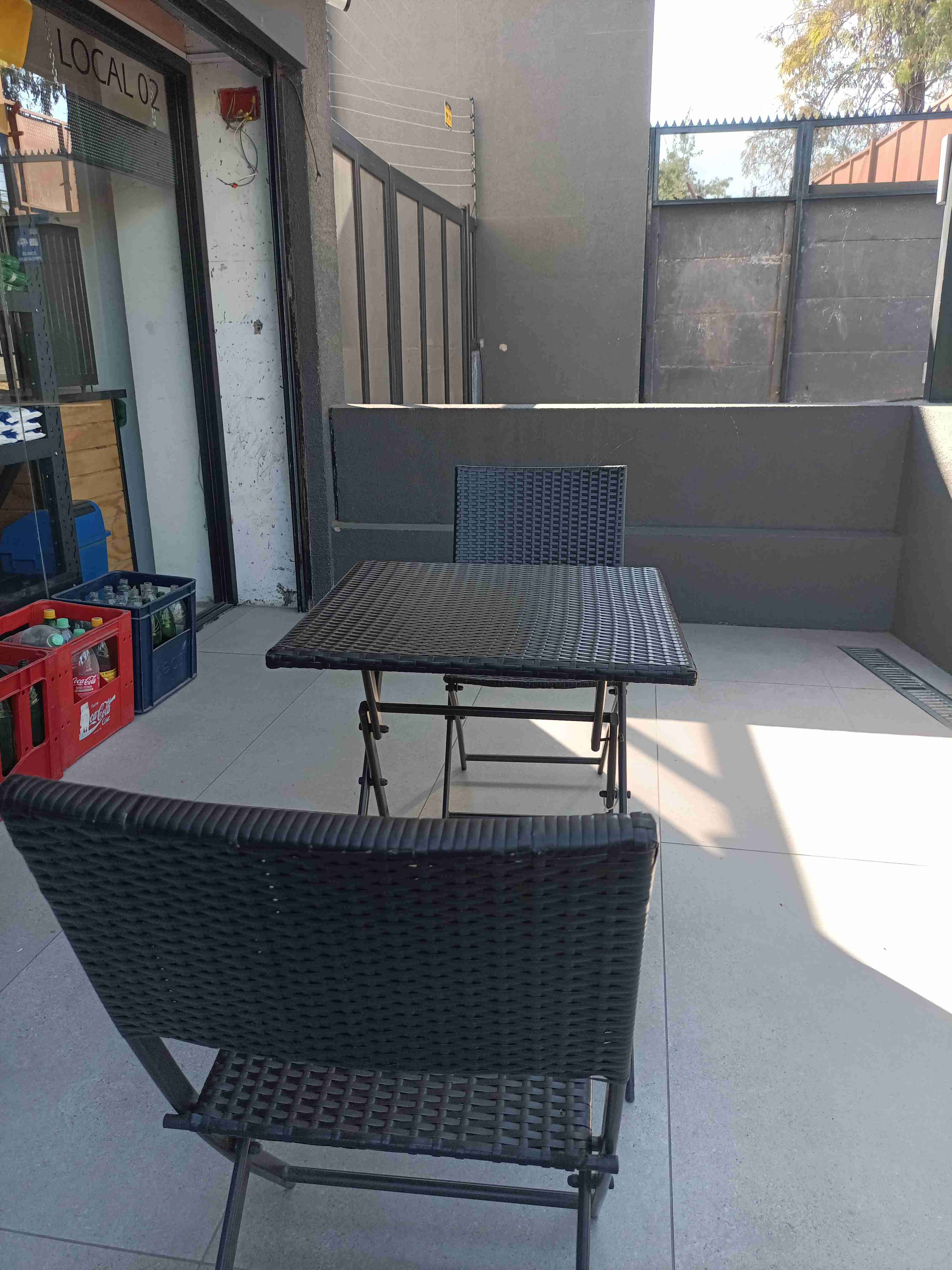 Juego de mesa y sillas ratán