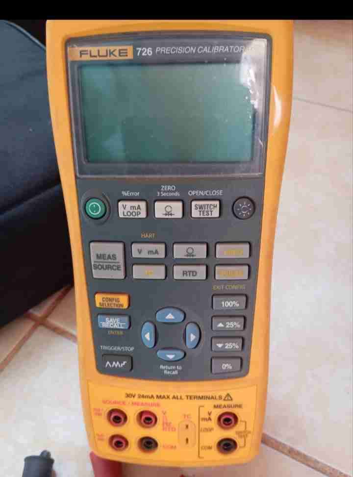 Calibrador Fluke 726 amarillo - miniatura 2