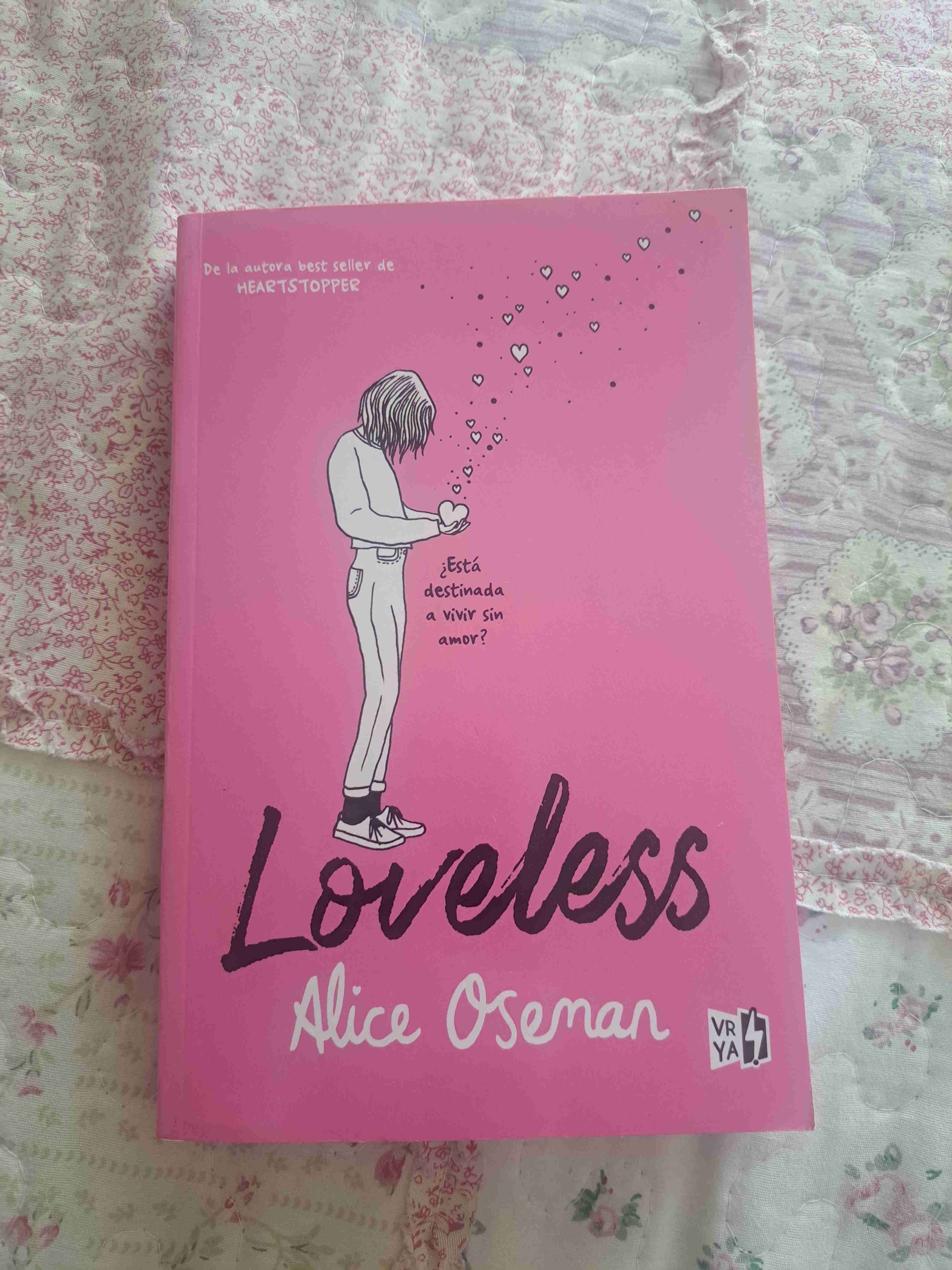 Libro Loveless de Alice Oseman