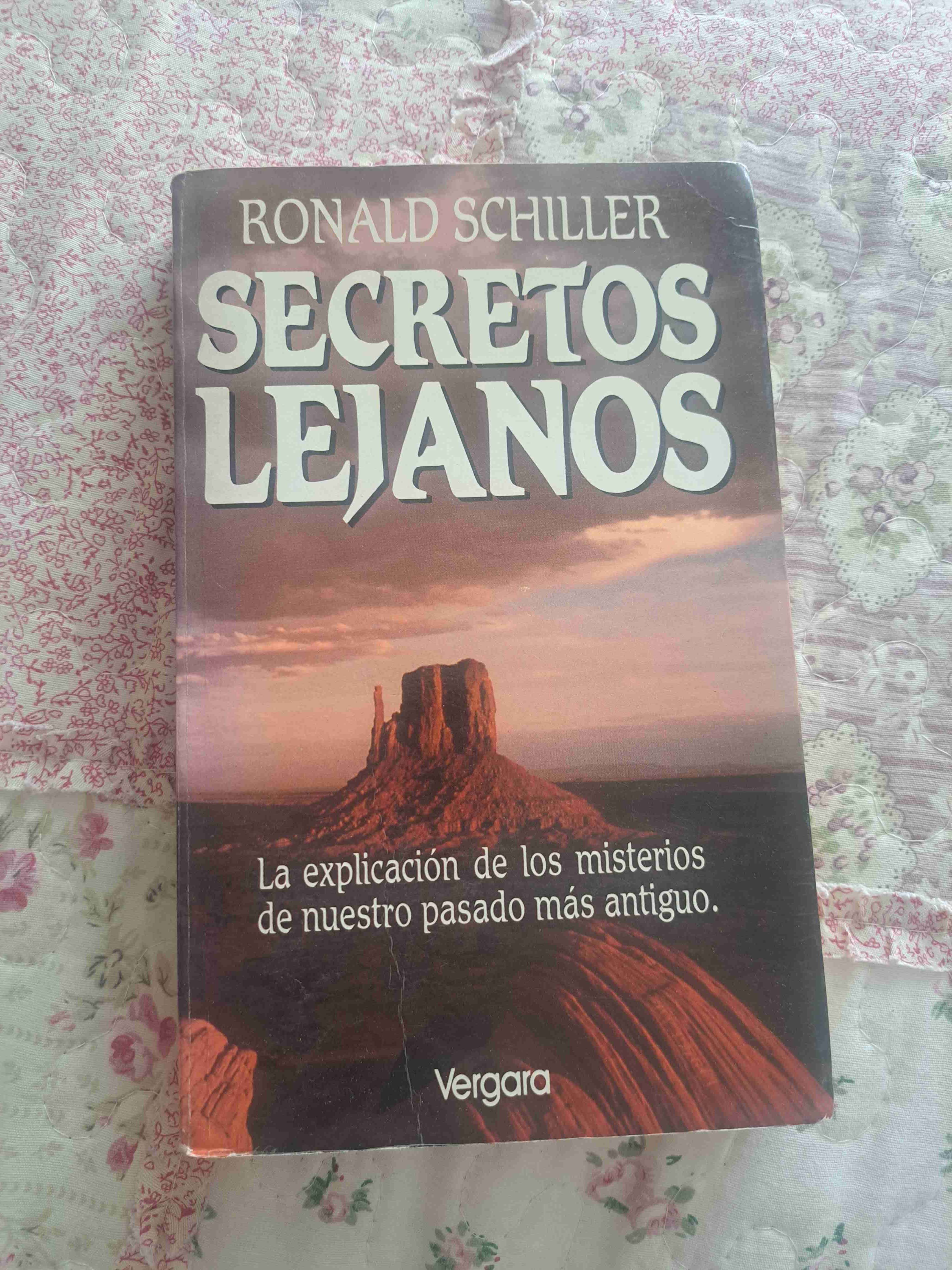 Libro 'Secretos Lejanos' - 1