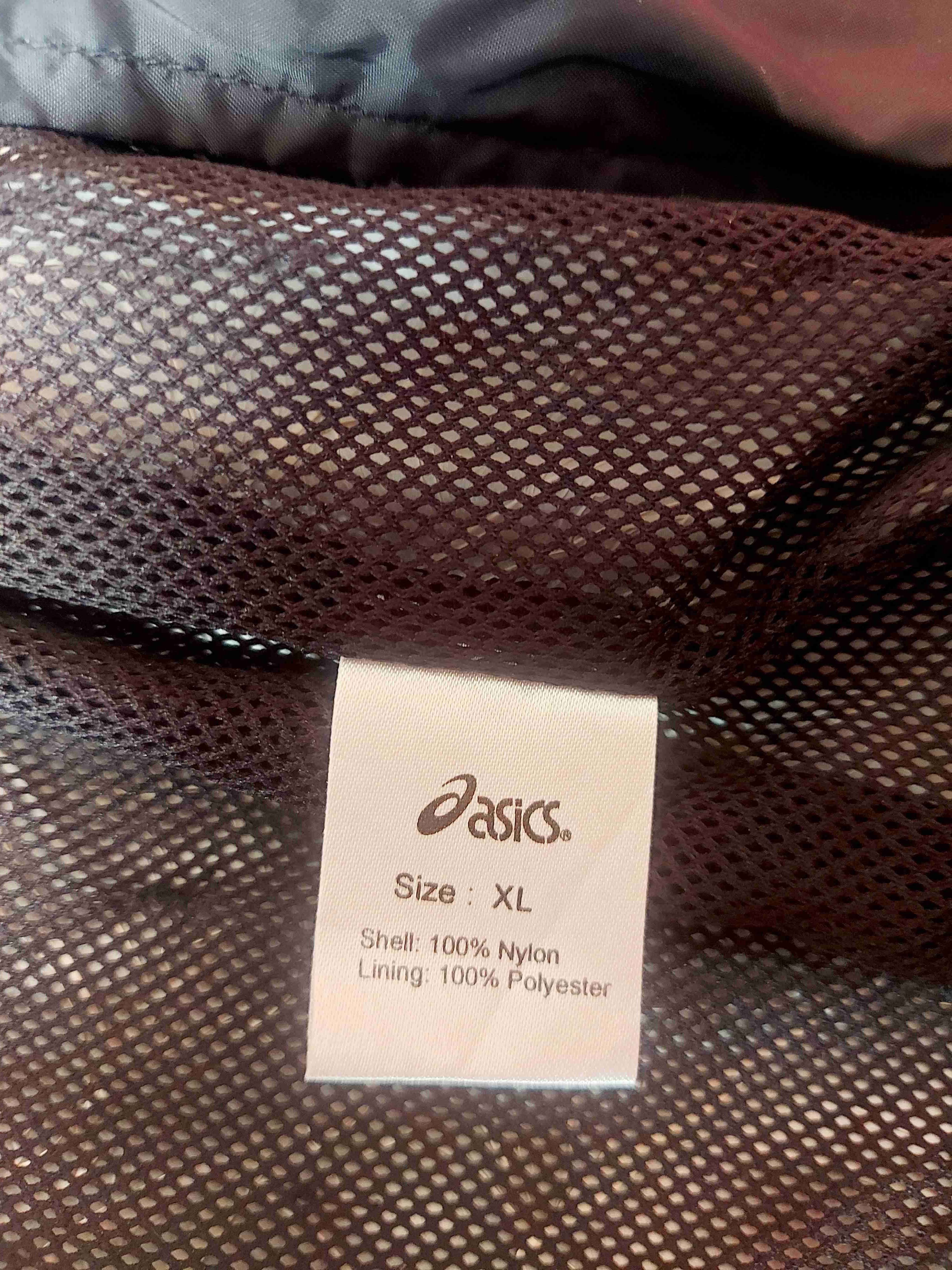 Chaqueta Asics impermeable negra y azul, Talla XL - miniatura 4