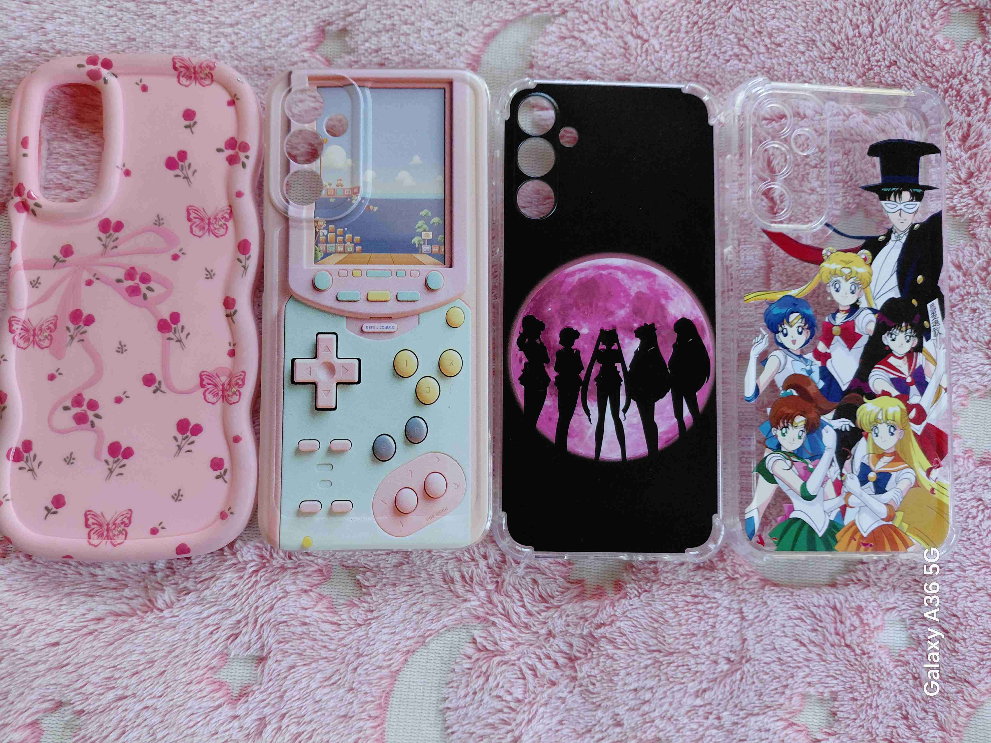 Set de carcasas para celular decorativas - 1