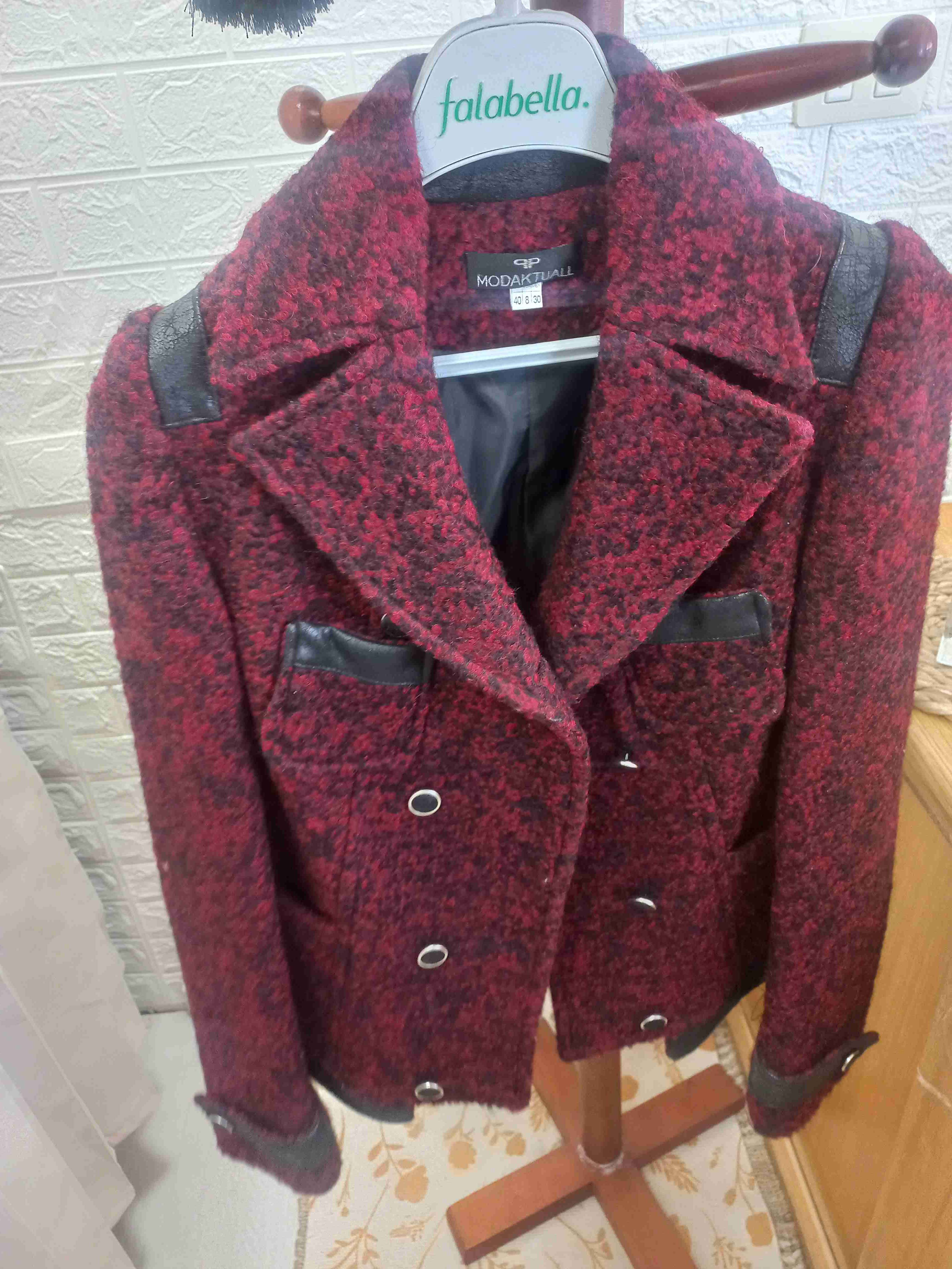 Abrigo rojo estilo militar - 1