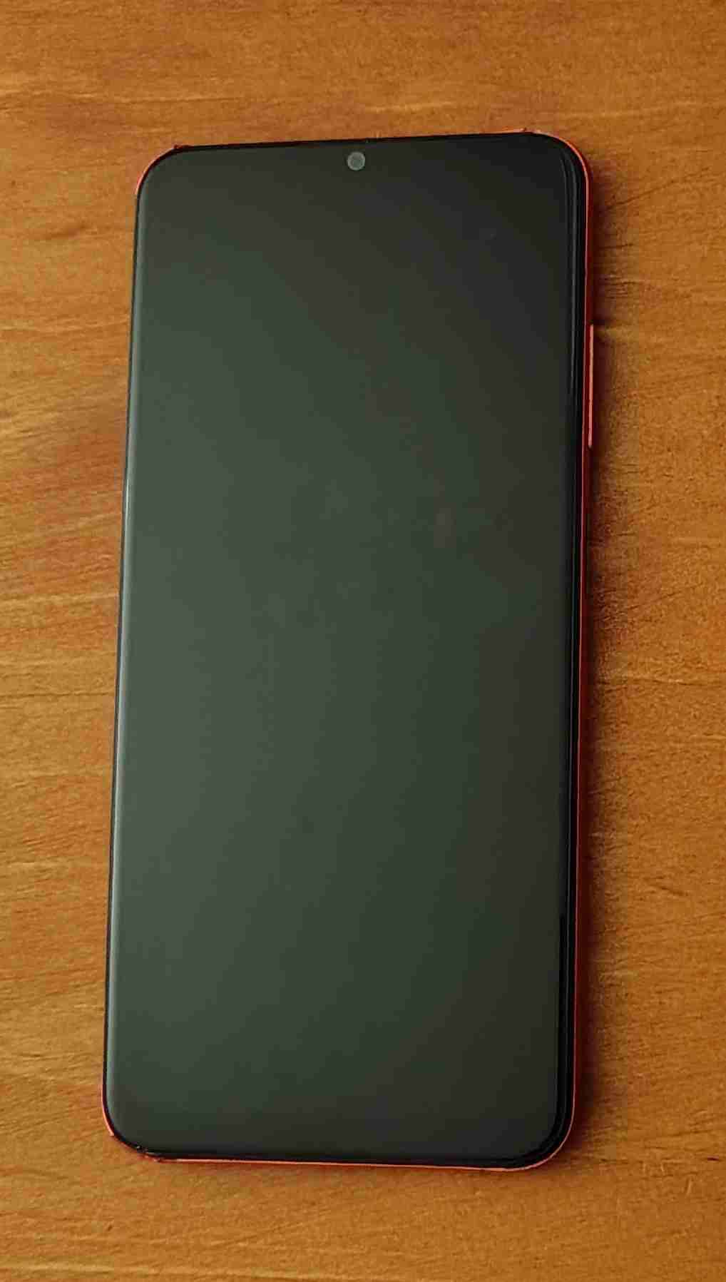 Celular Samsung rojo usado - 2