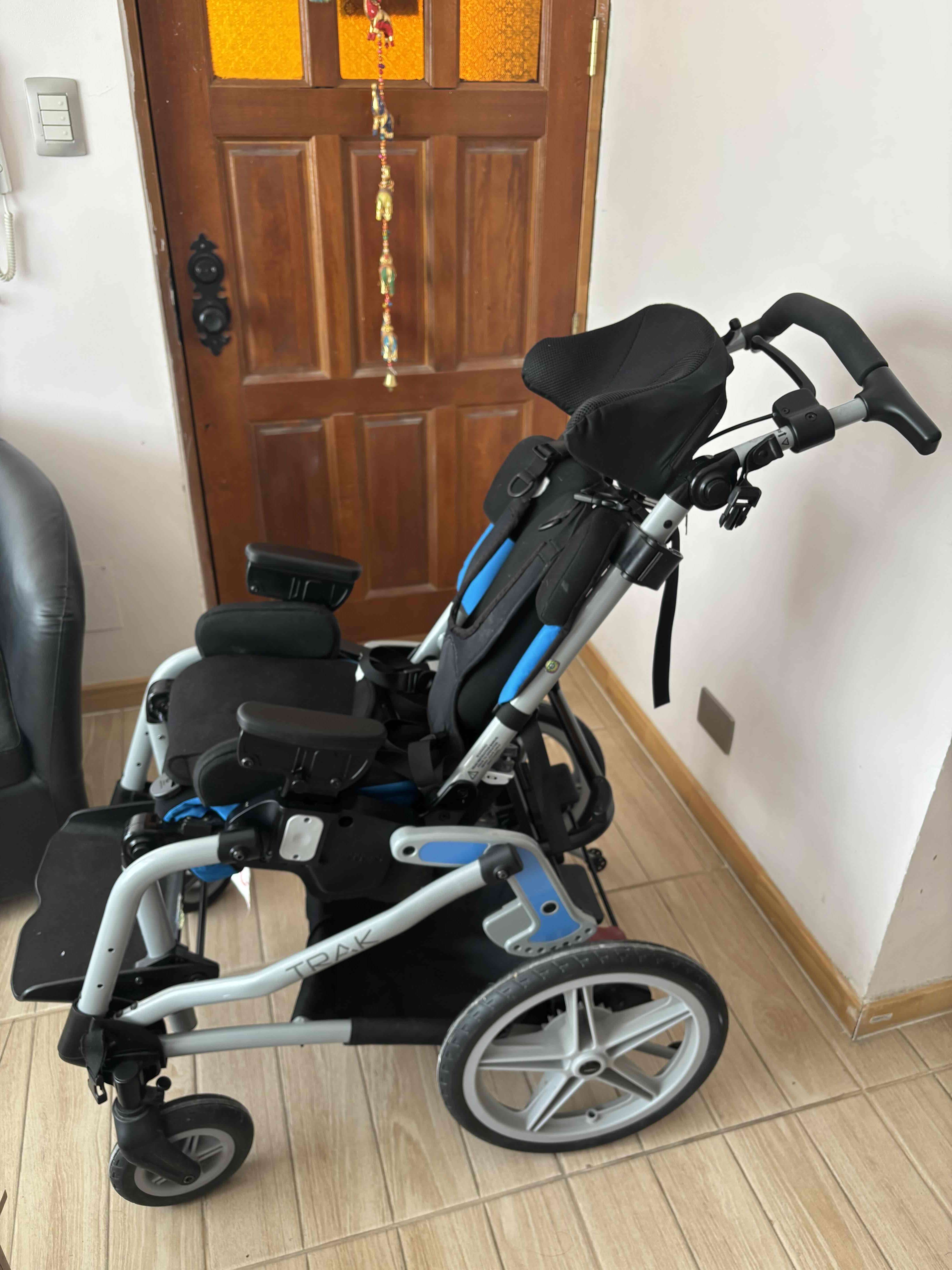 Coche para niños con necesidades especiales - 3