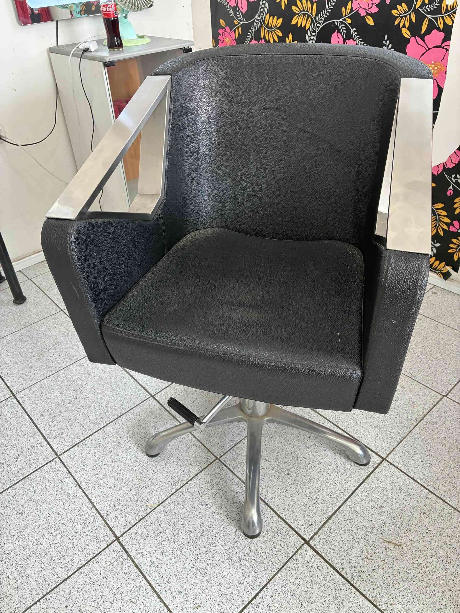 Silla de peluquería negra - miniatura 2