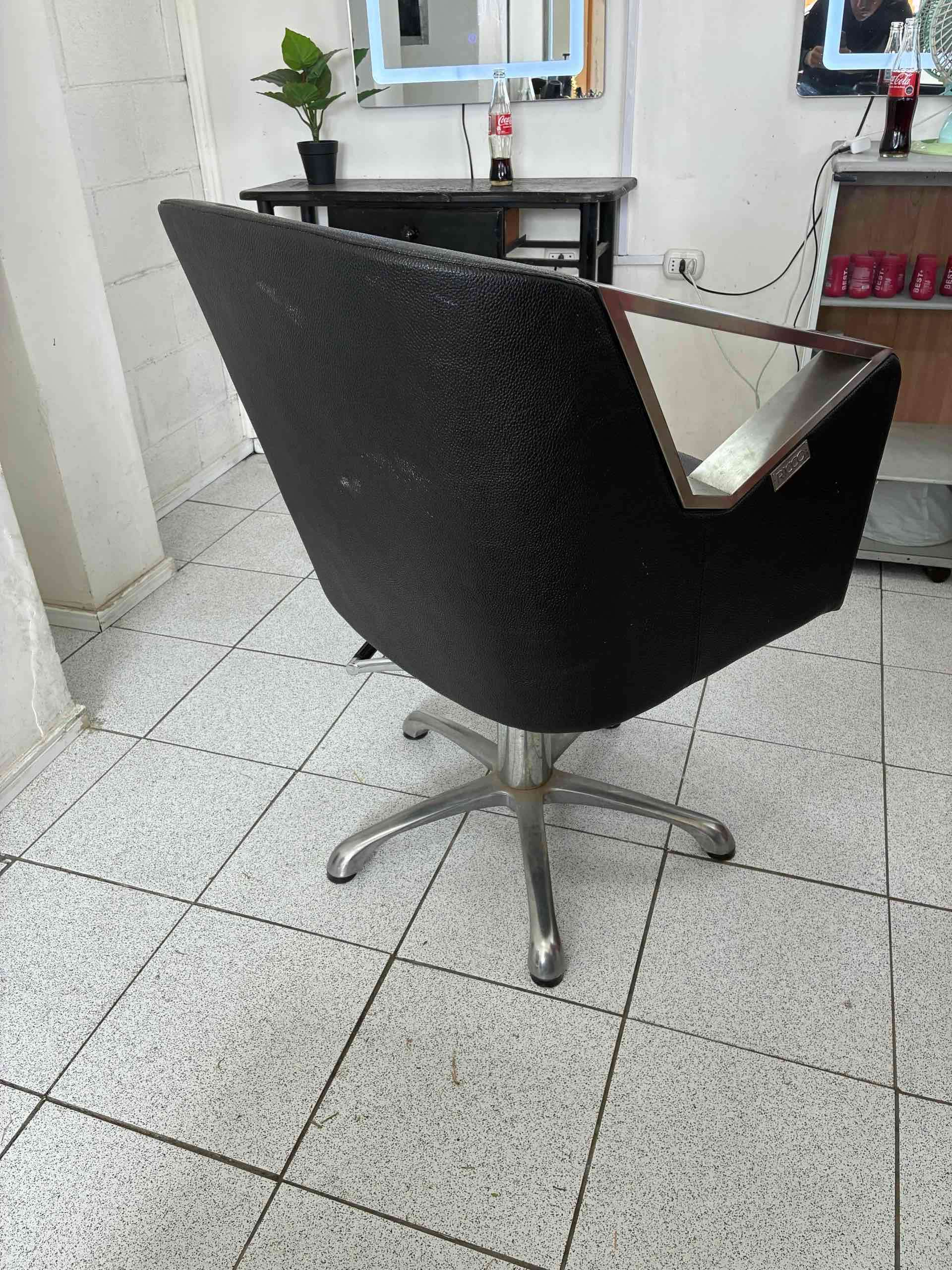 Silla de peluquería negra - miniatura 3