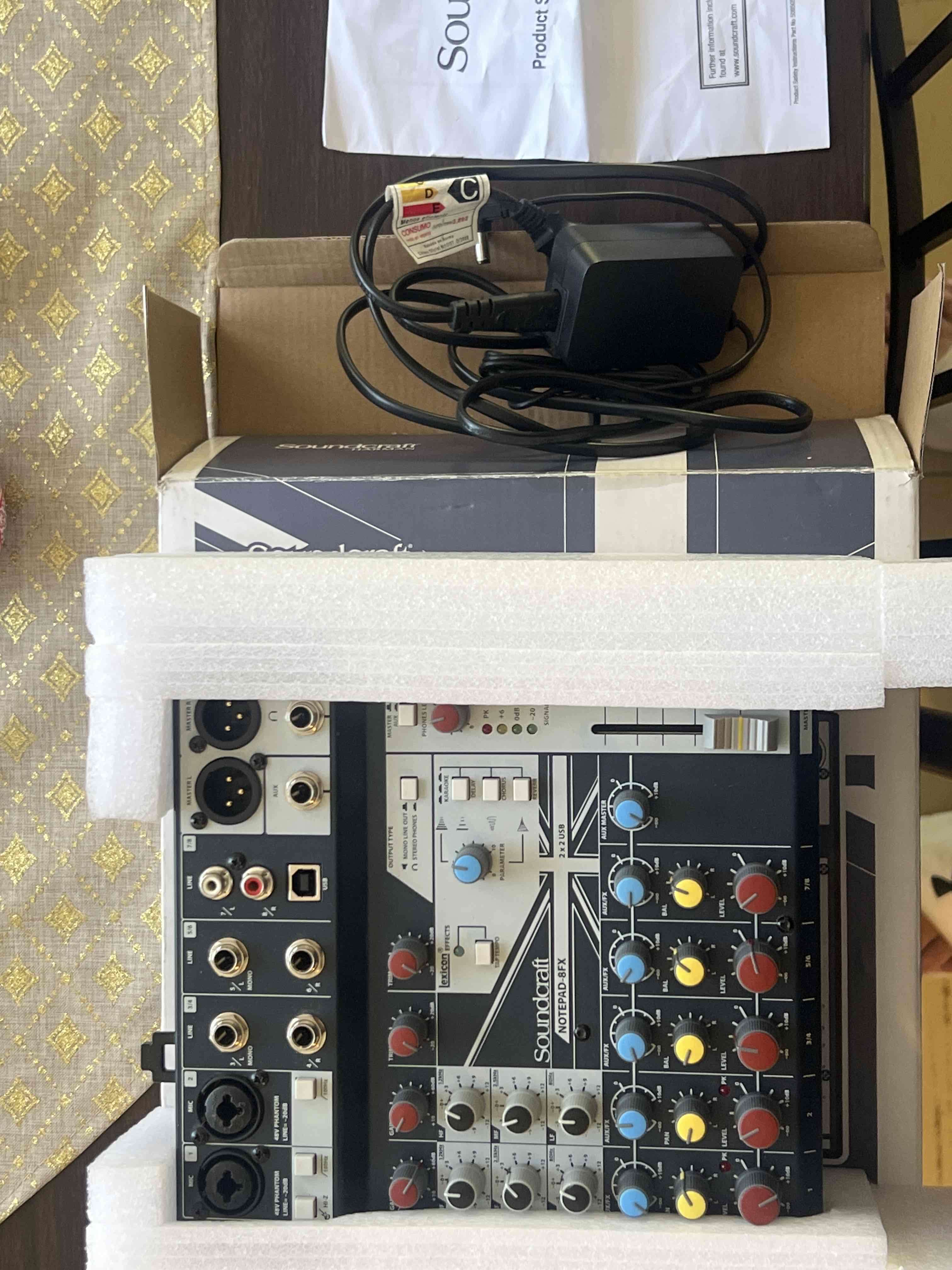 Mezclador Soundcraft Notepad-8FX - 3