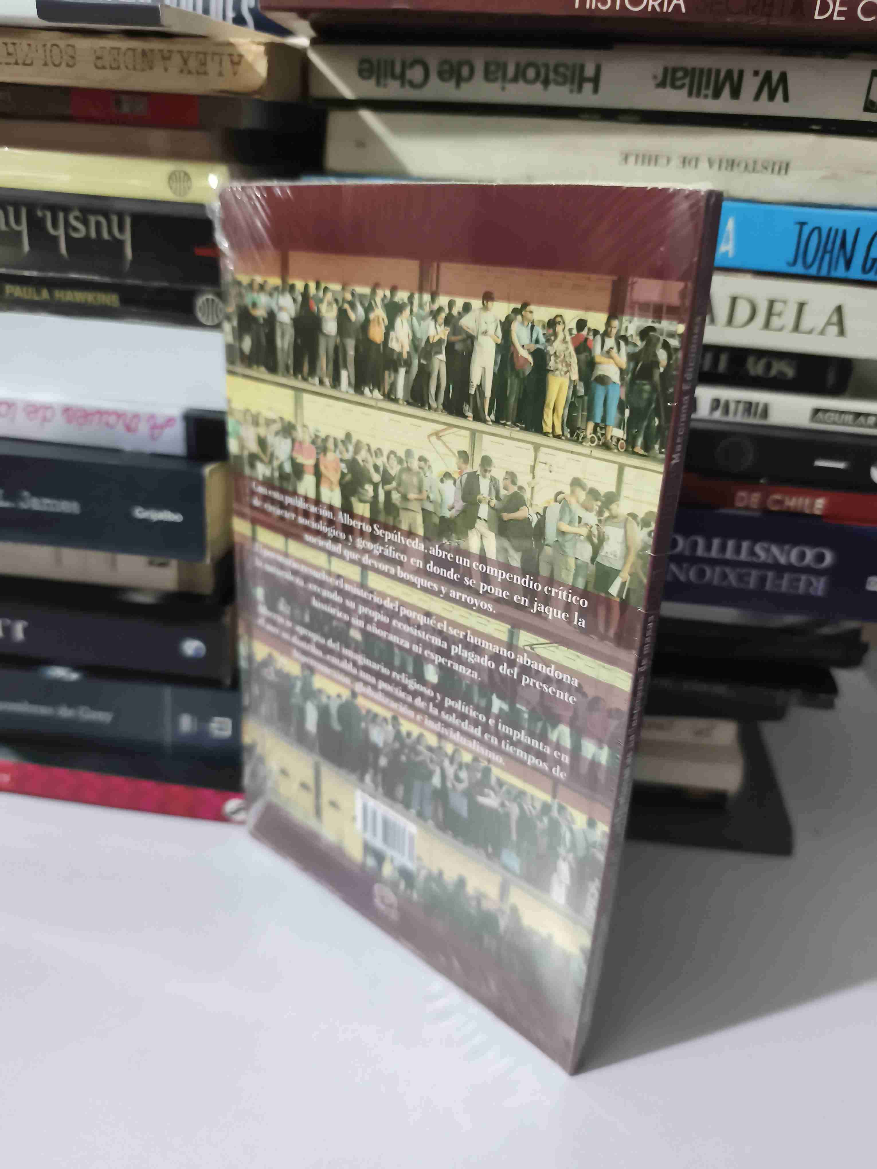 Libro de poemas 'El infierno es un fenómeno de masas' - miniatura 3