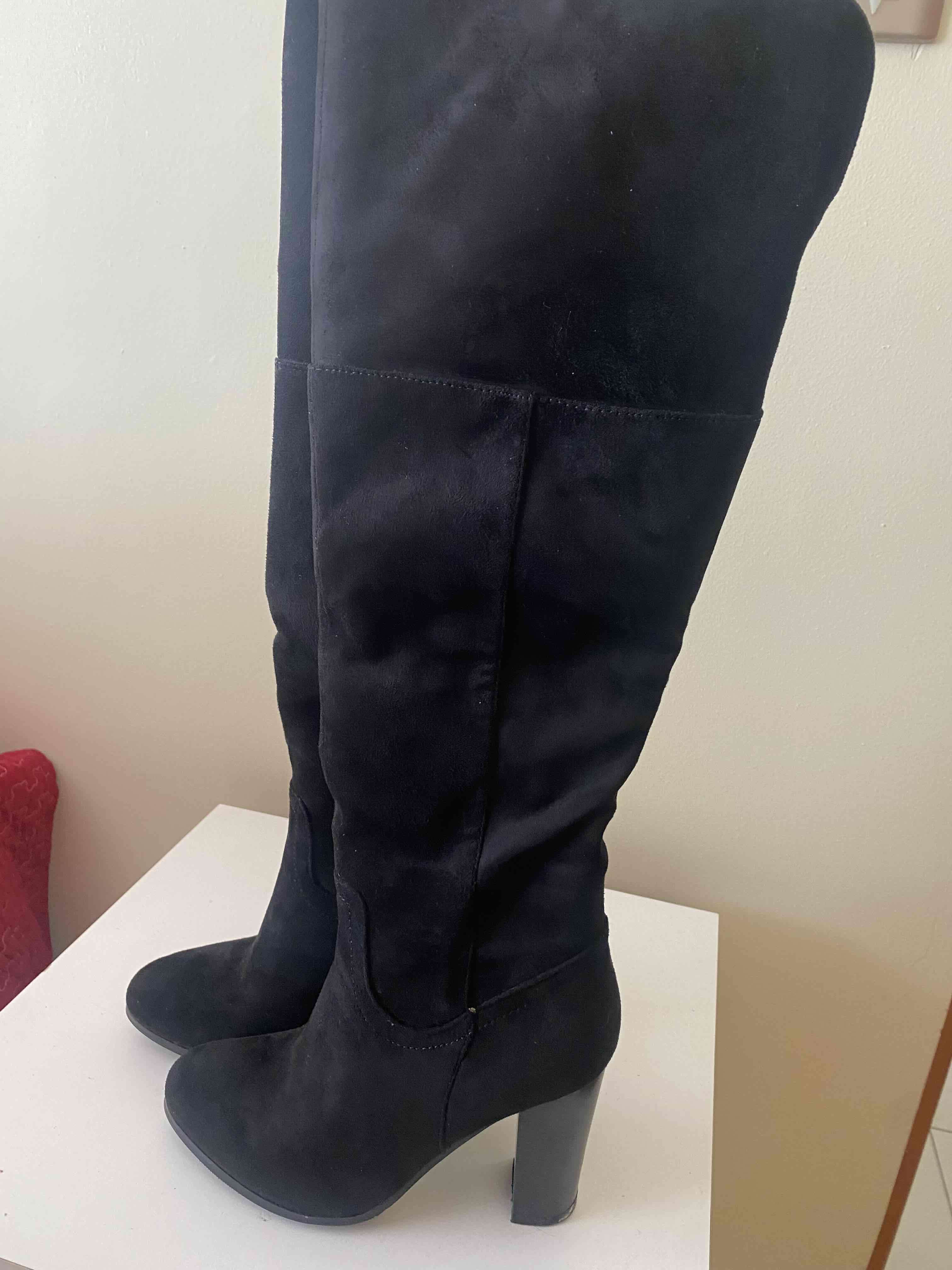 Botas largas negras de tacón - 1