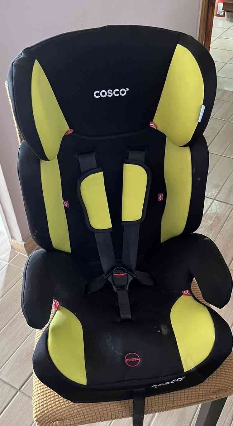 2 Sillas de auto para niño Cosco - 2