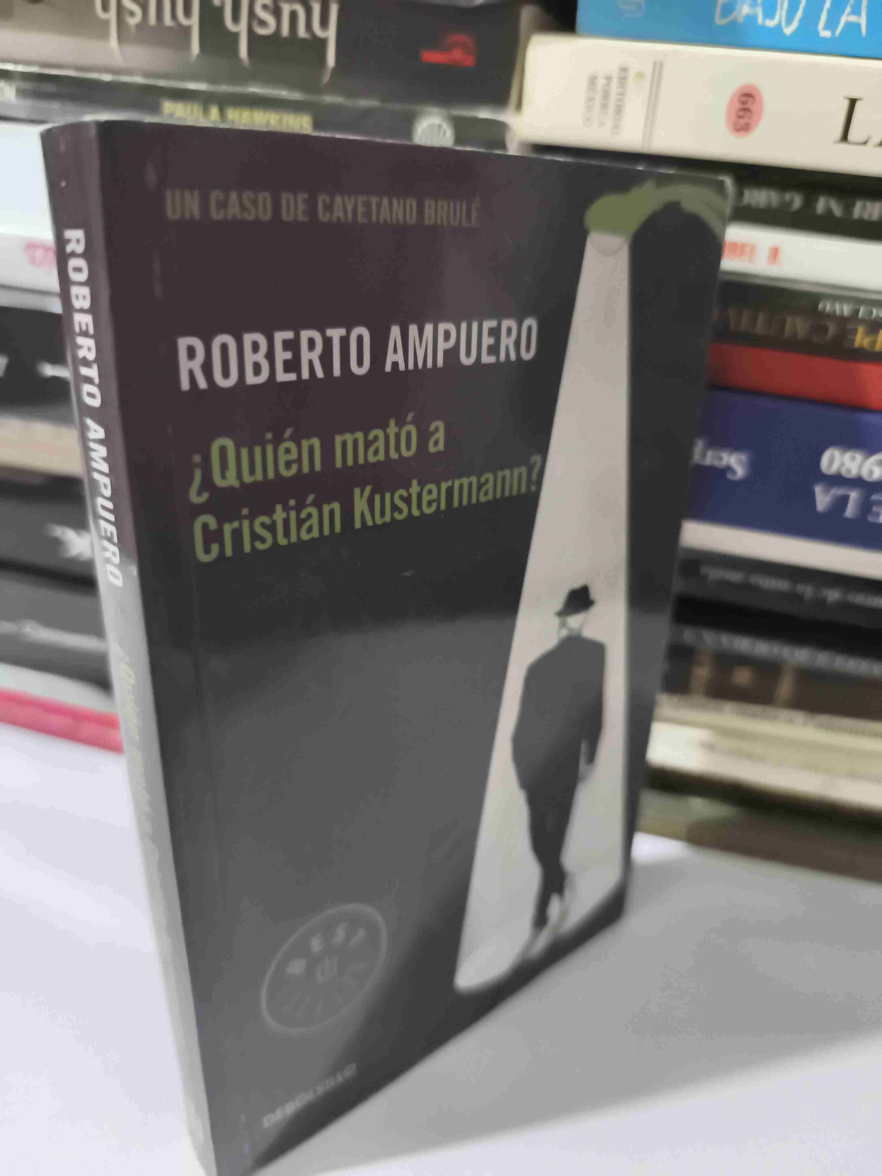 Libro '¿Quién mató a Cristián Kustermann?' de Roberto Ampuero - miniatura 2