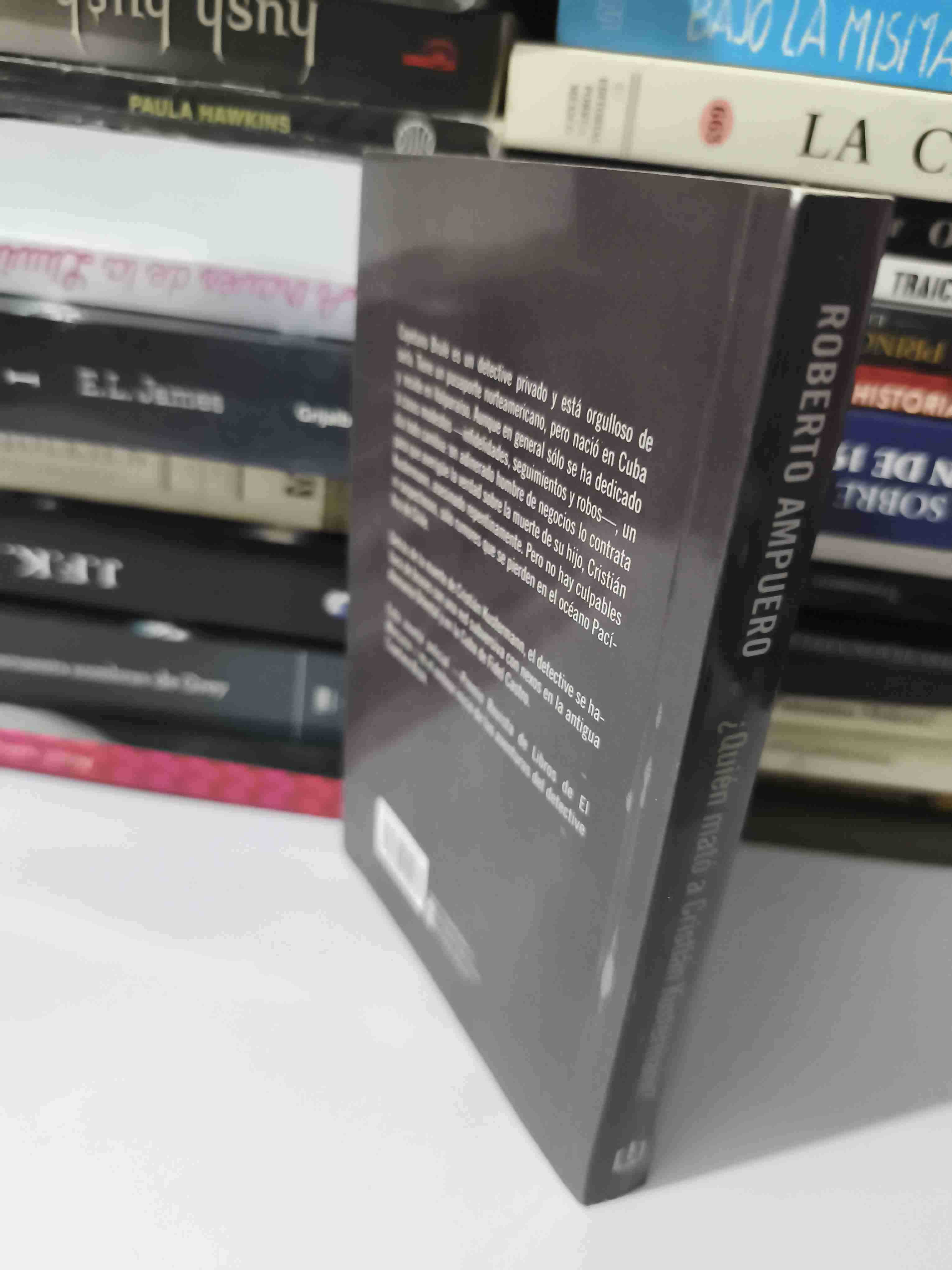 Libro '¿Quién mató a Cristián Kustermann?' de Roberto Ampuero - miniatura 3