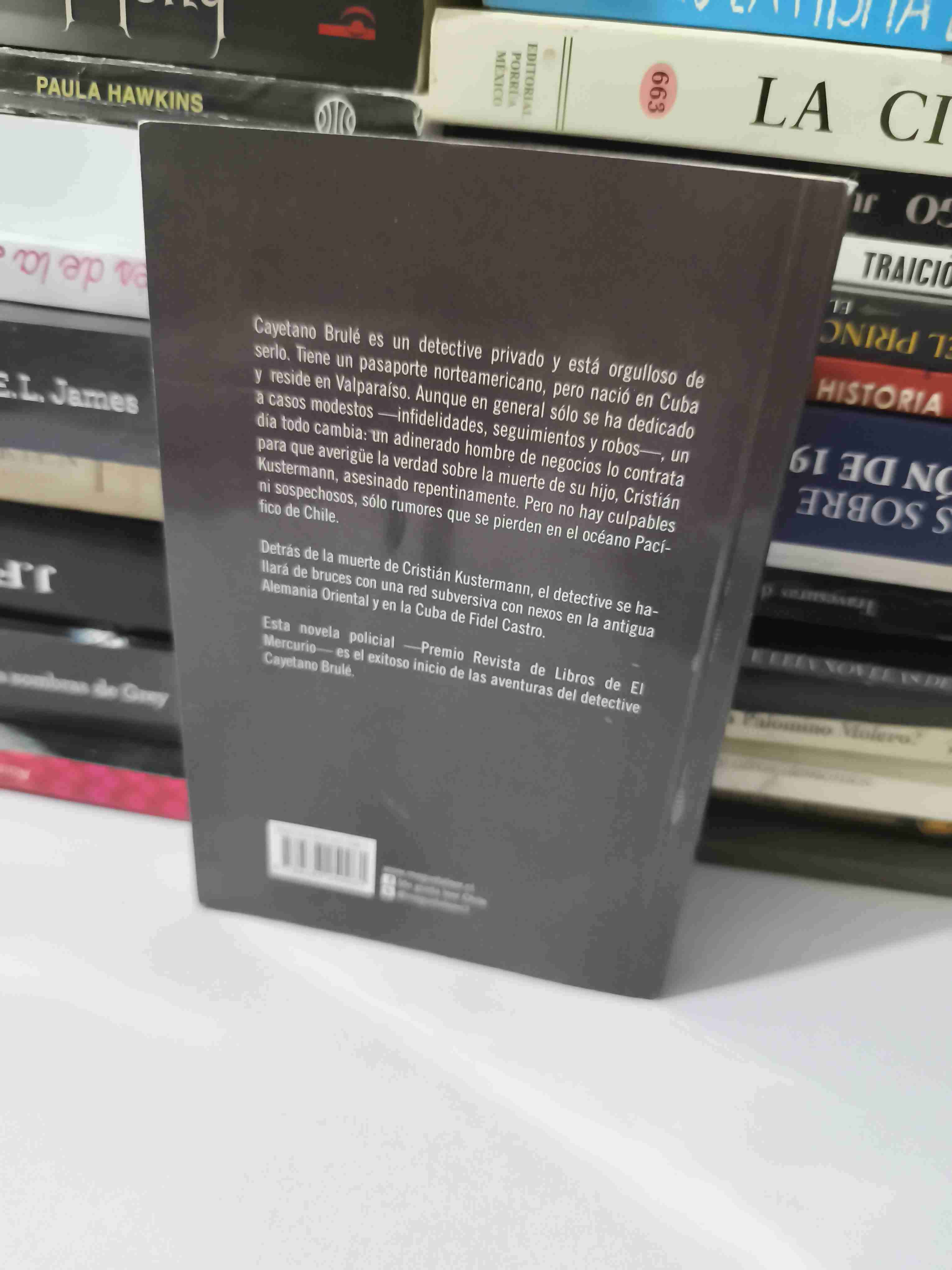Libro '¿Quién mató a Cristián Kustermann?' de Roberto Ampuero - miniatura 4