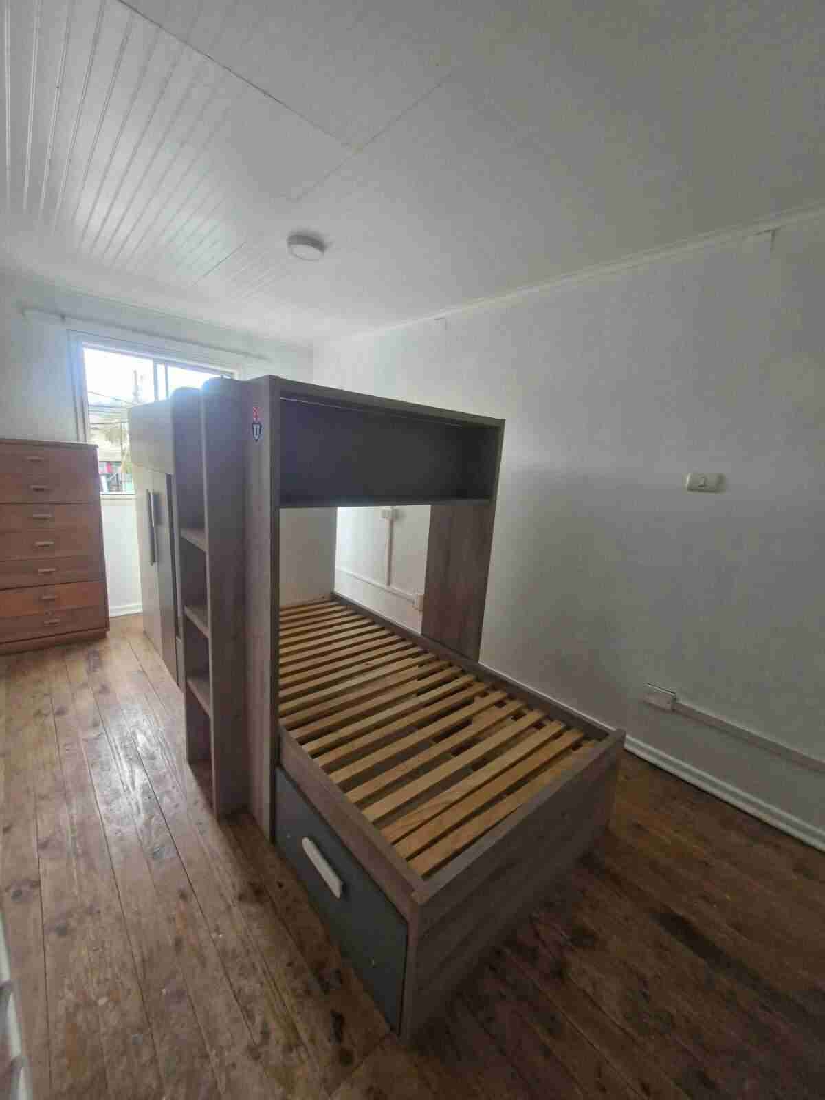 Cama tipo camarote con cajonera