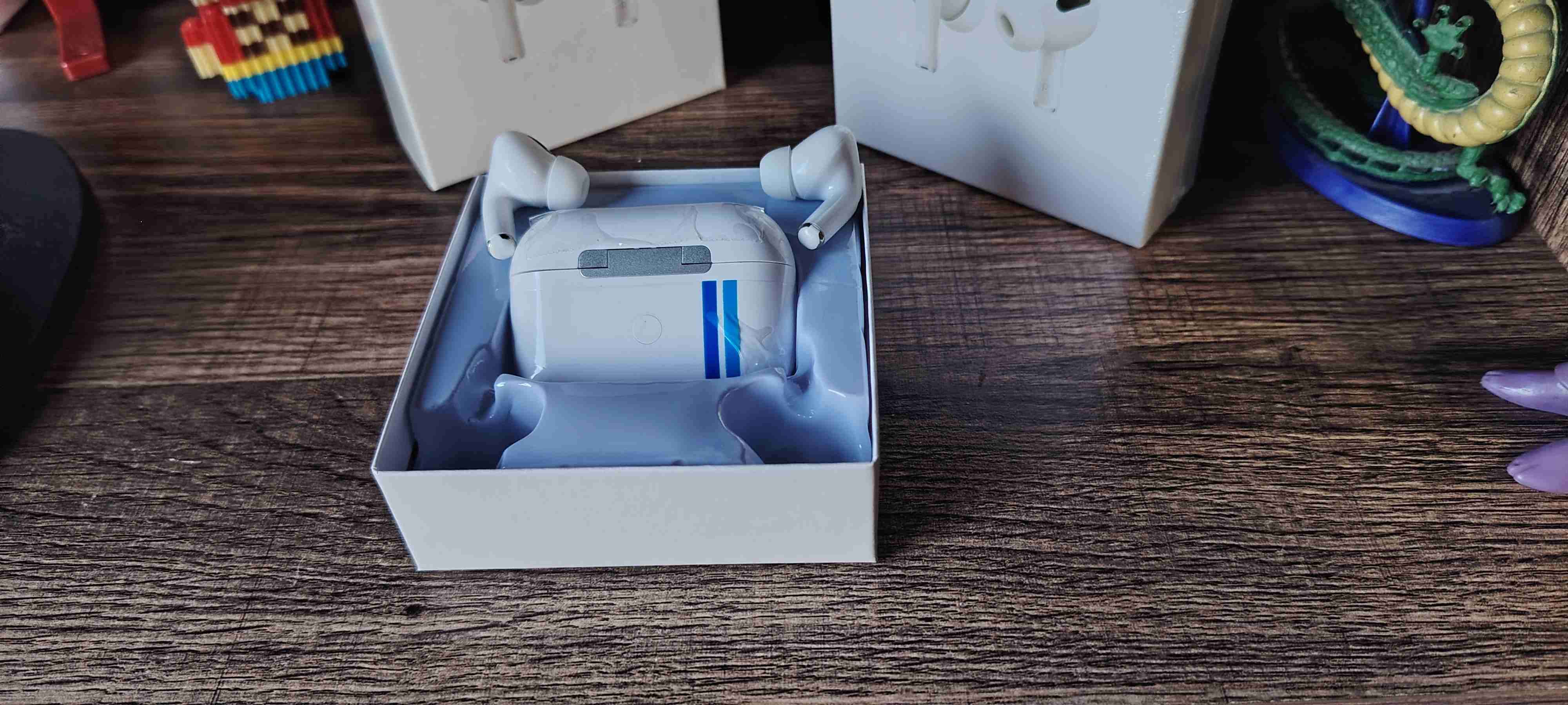 Audífonos Pro 2da Gen - Sellados y Nuevos - 4