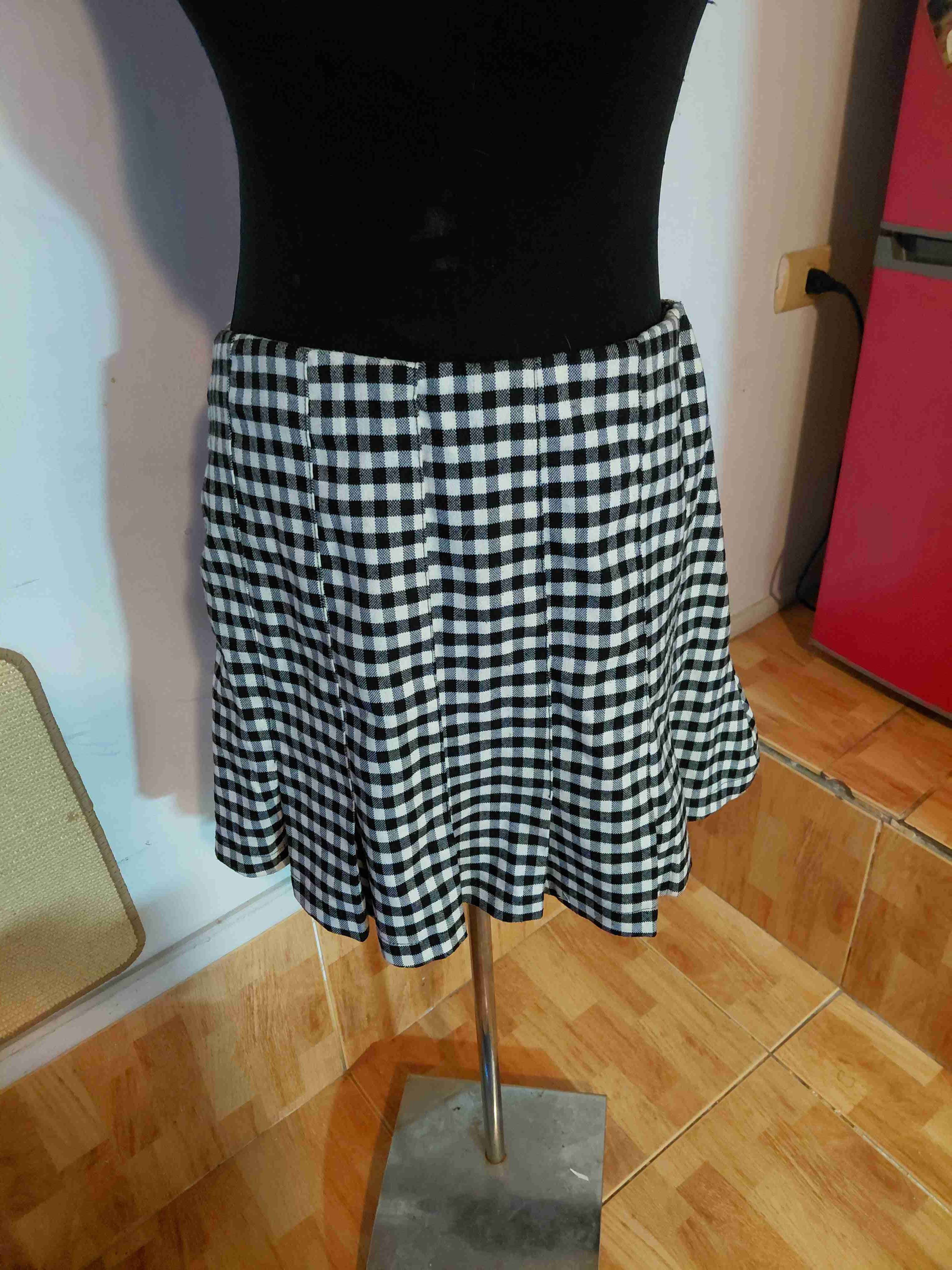 Falda a cuadros blanco y negro - 1