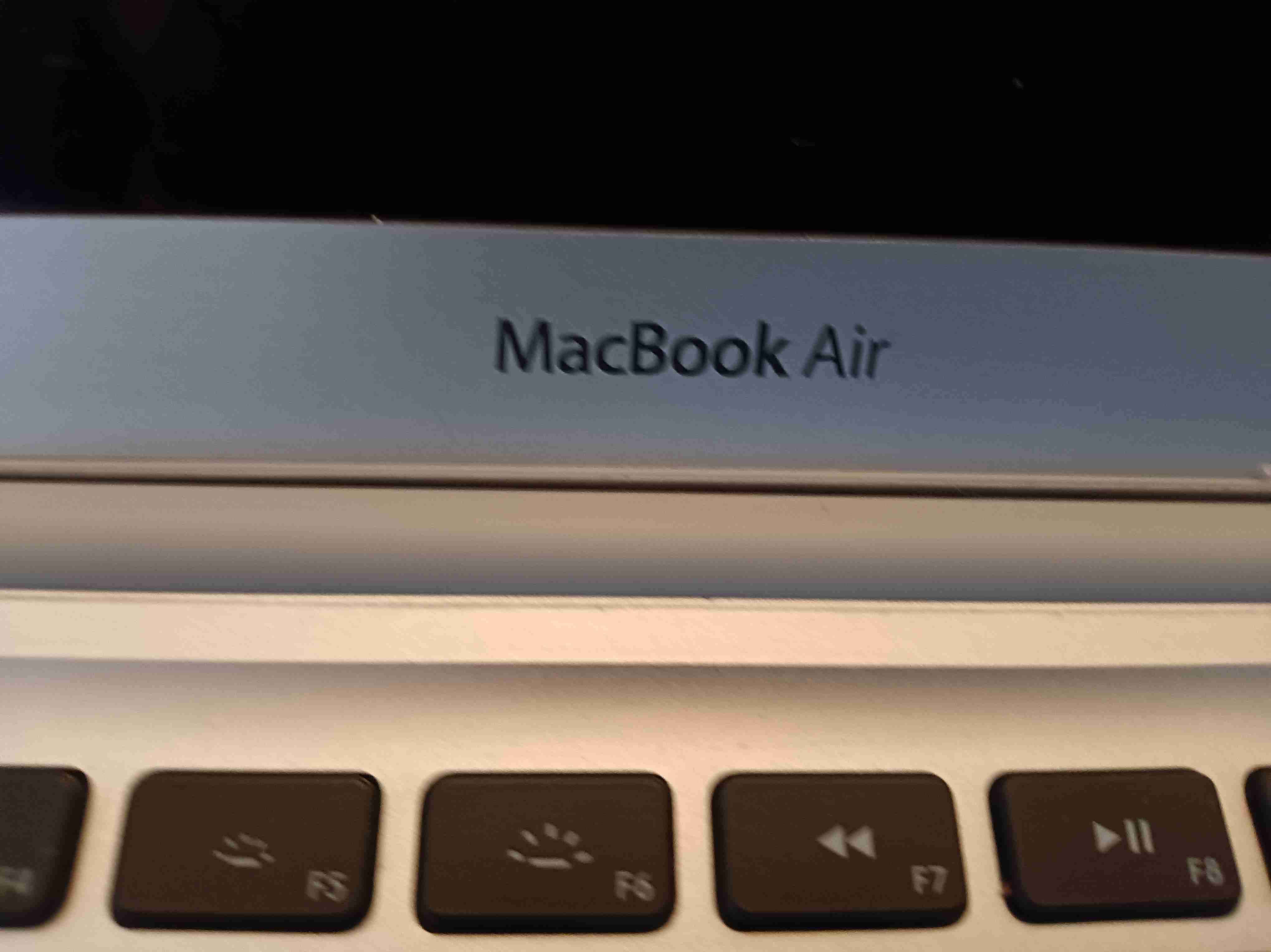 Laptop Apple plateada - miniatura 3