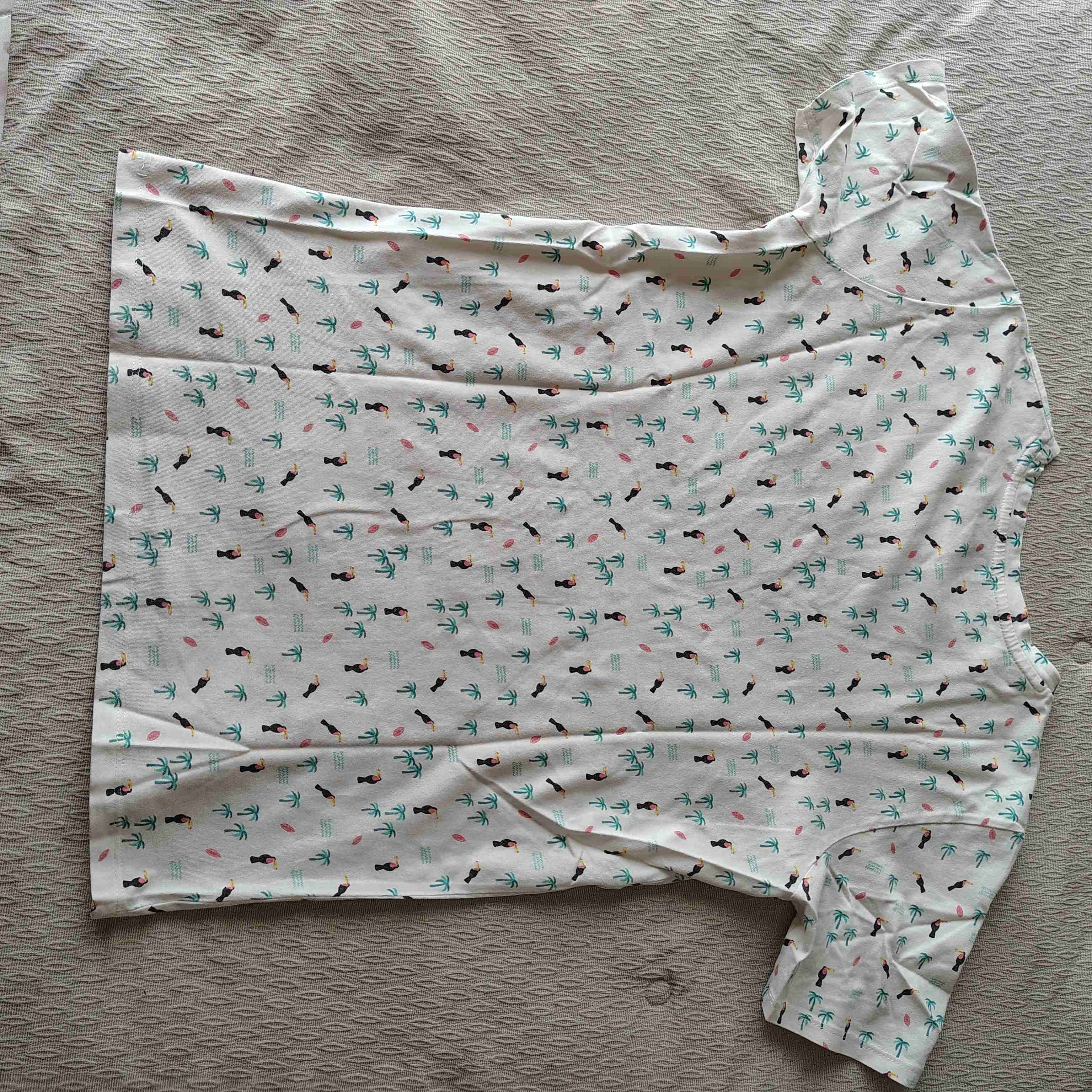 Polera estampado palmeras y surfistas - miniatura 3