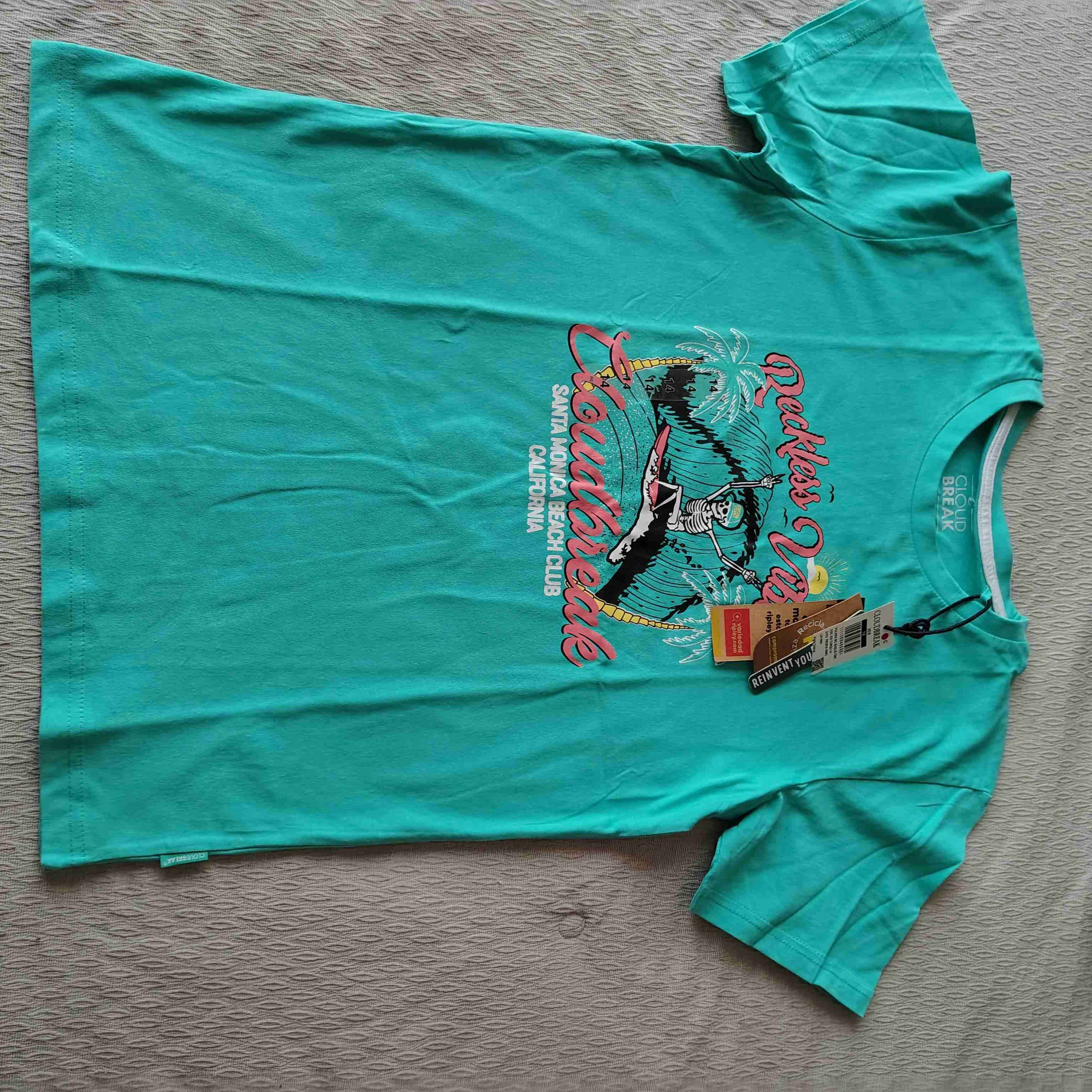 Polera verde estampada nueva - 1