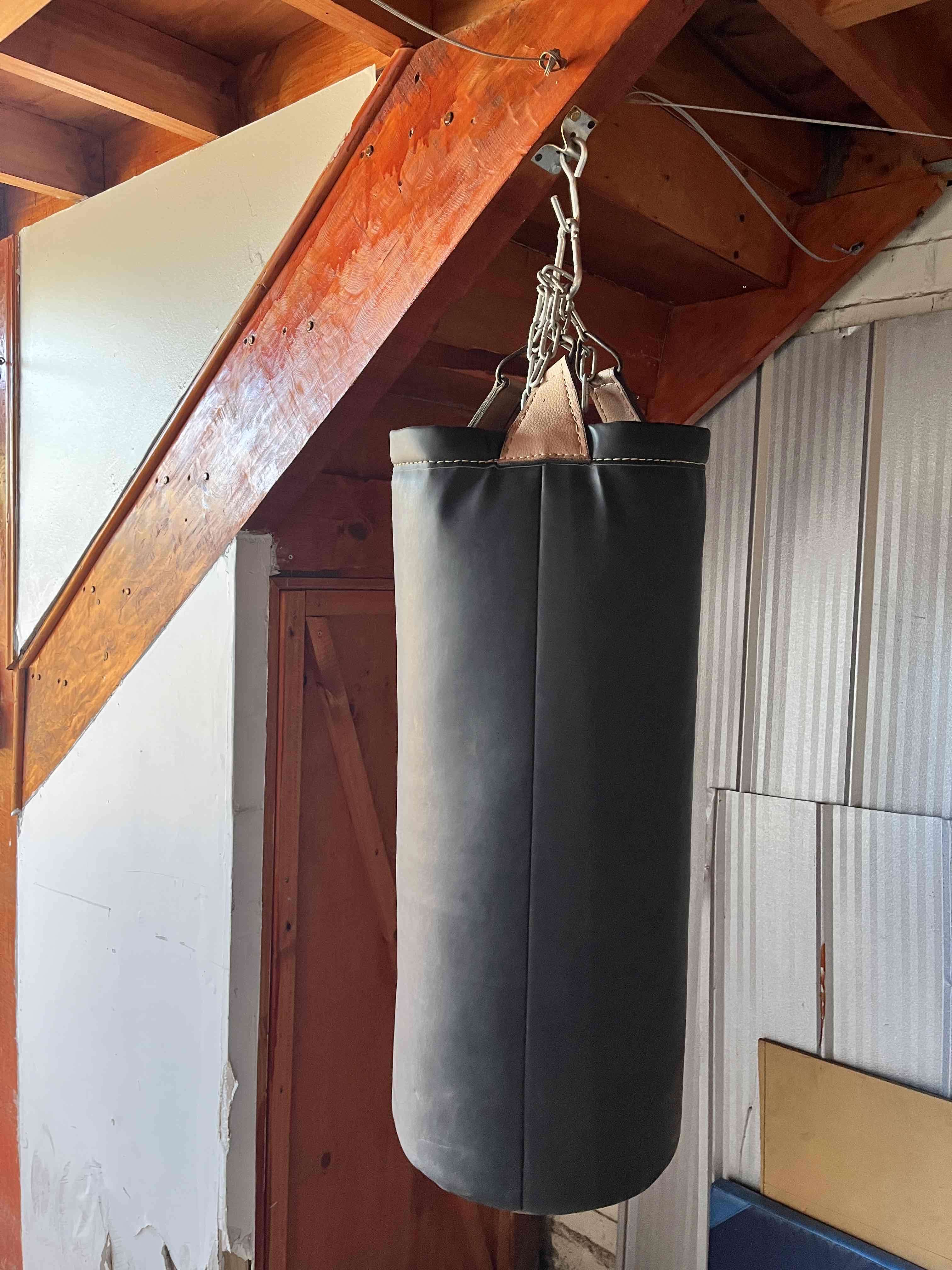 Saco de boxeo 60kg aprox. - miniatura 1