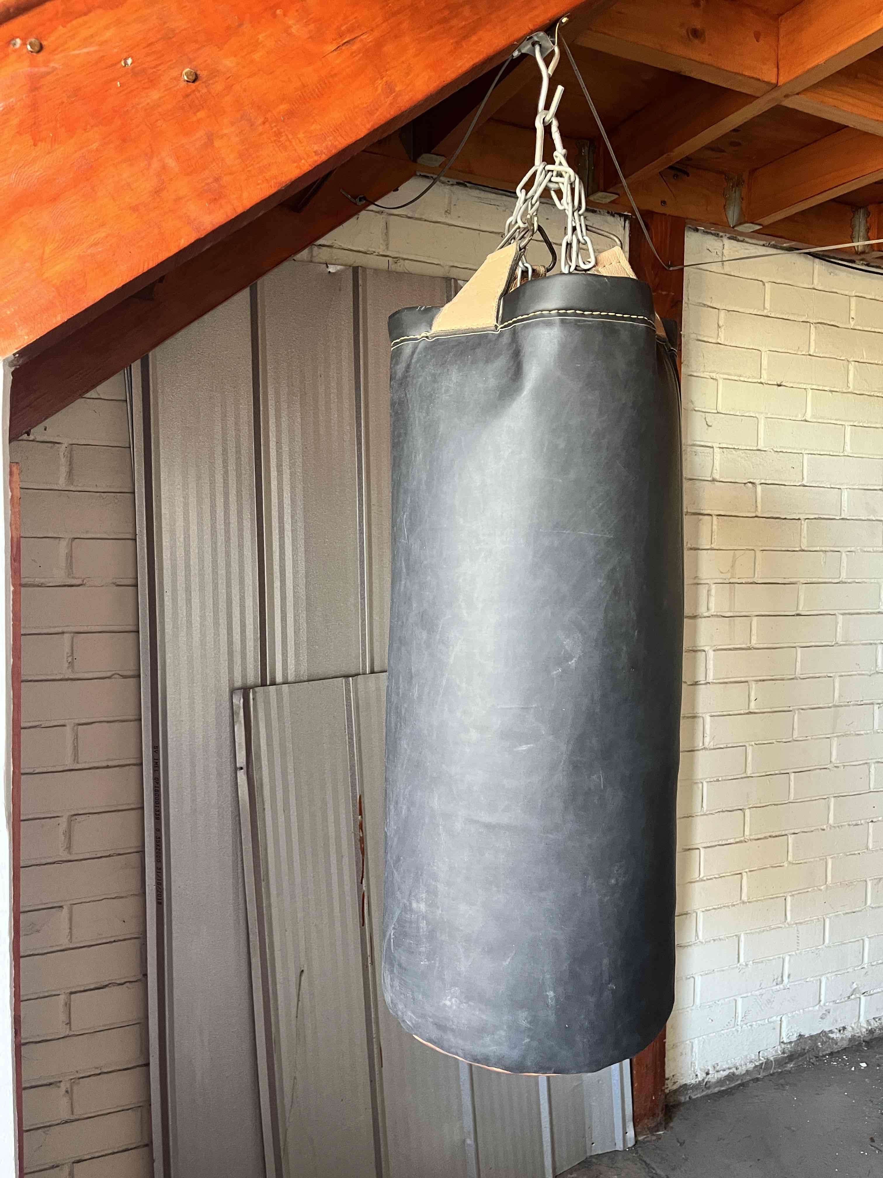 Saco de boxeo 60kg aprox. - miniatura 2